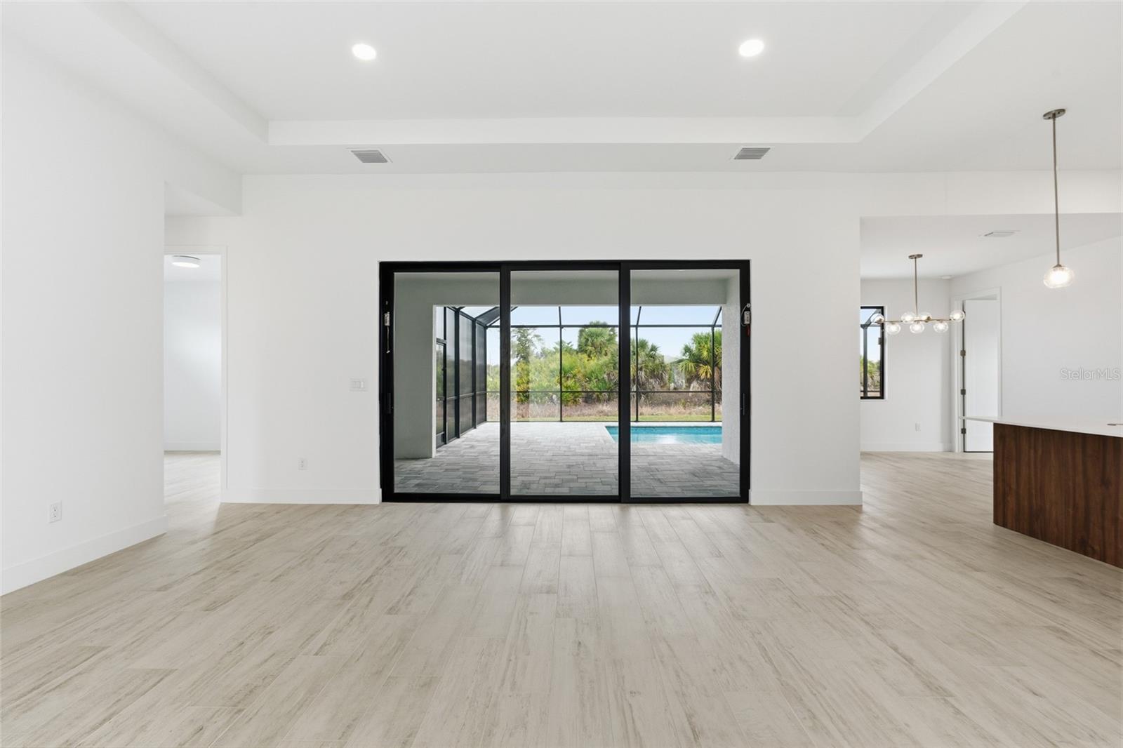 Listing Image #5