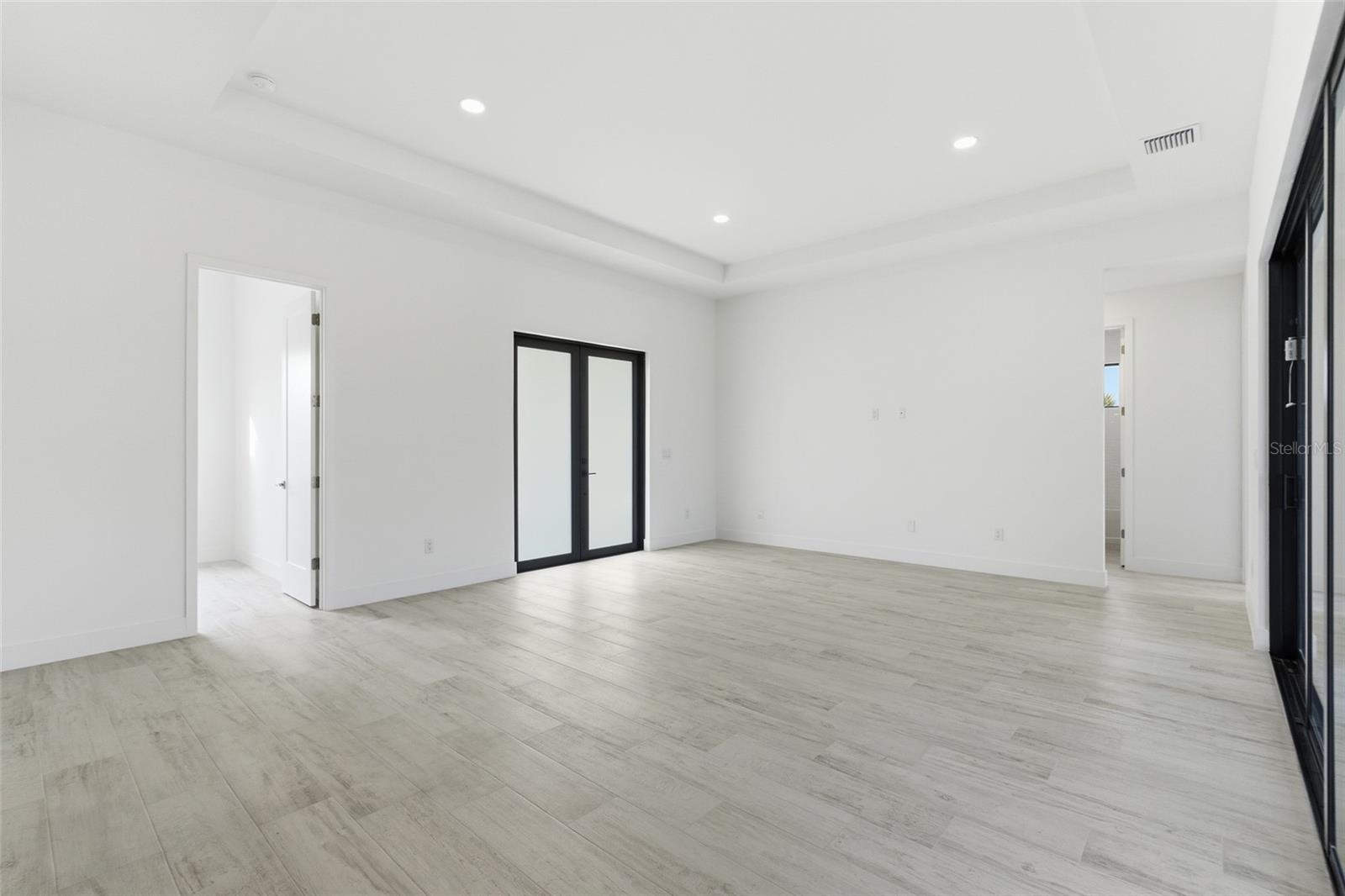 Listing Image #7