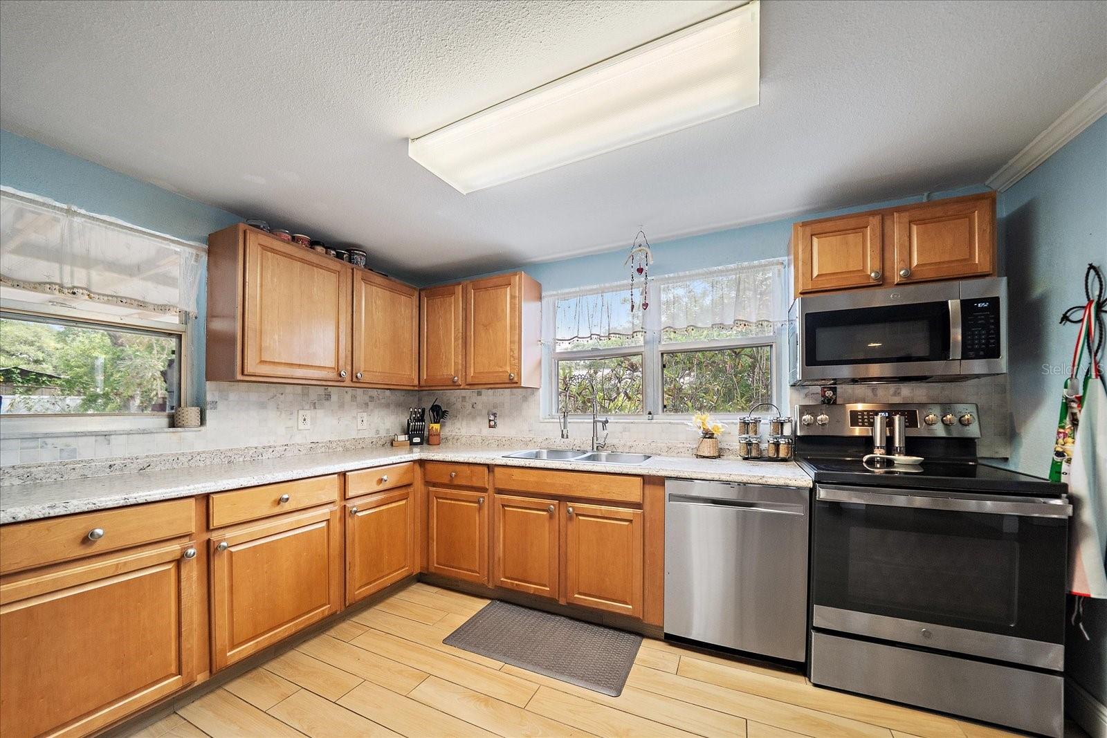 Listing Image #6