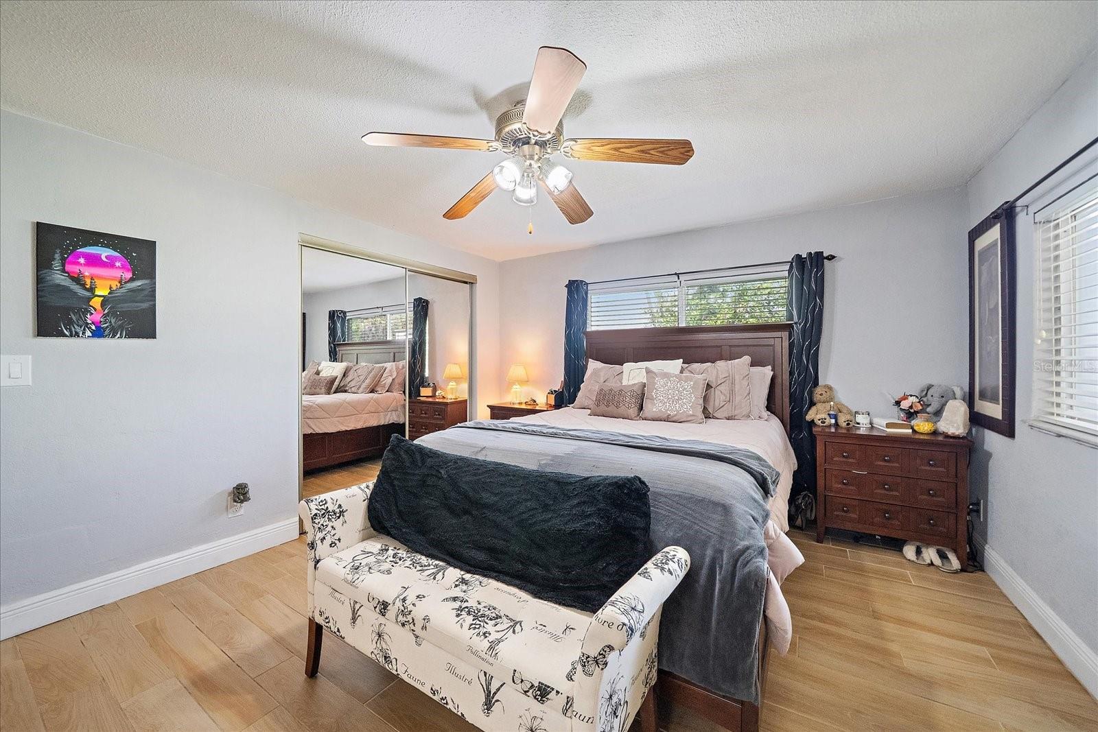 Listing Image #11