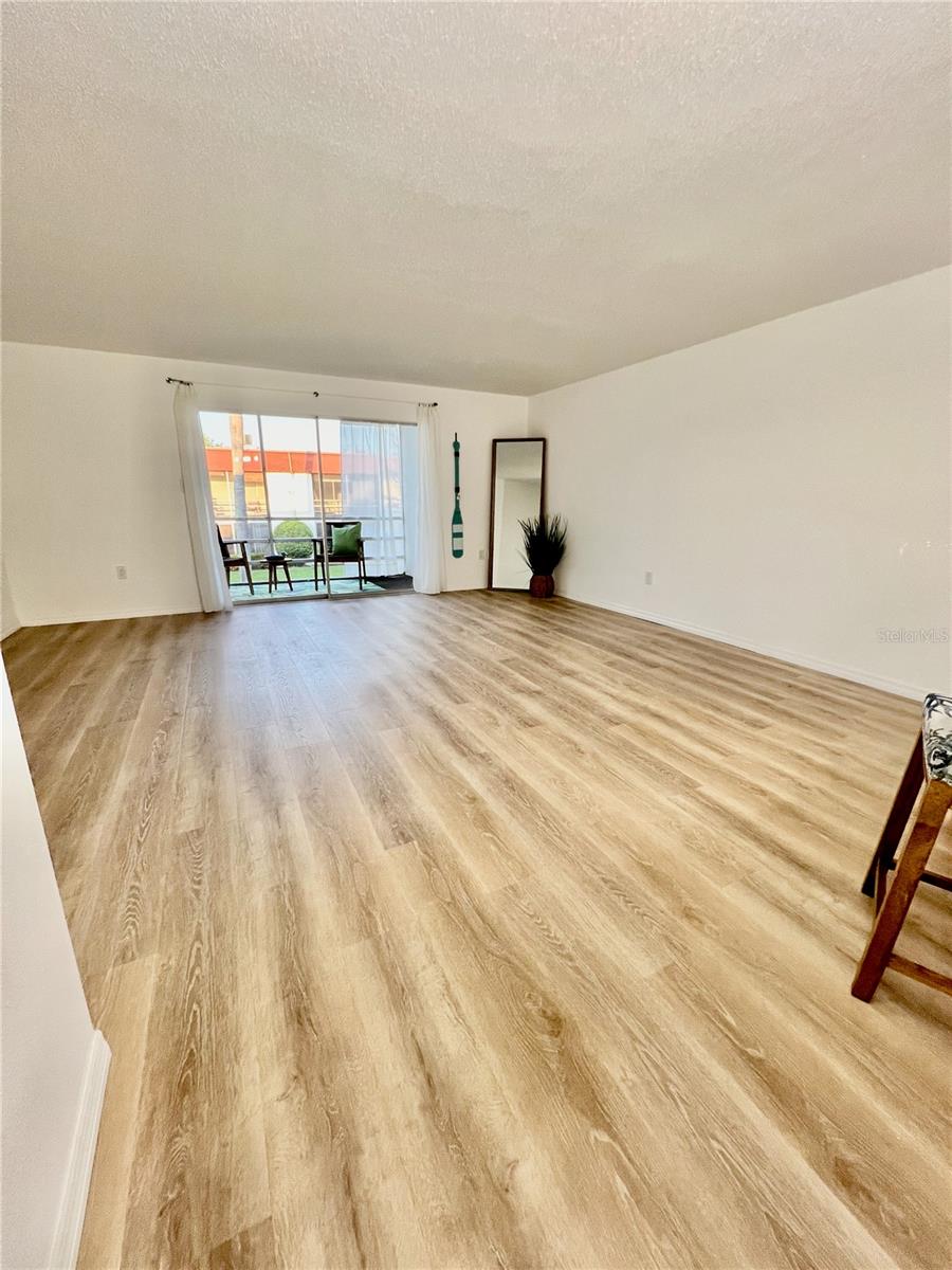 Listing Image #5