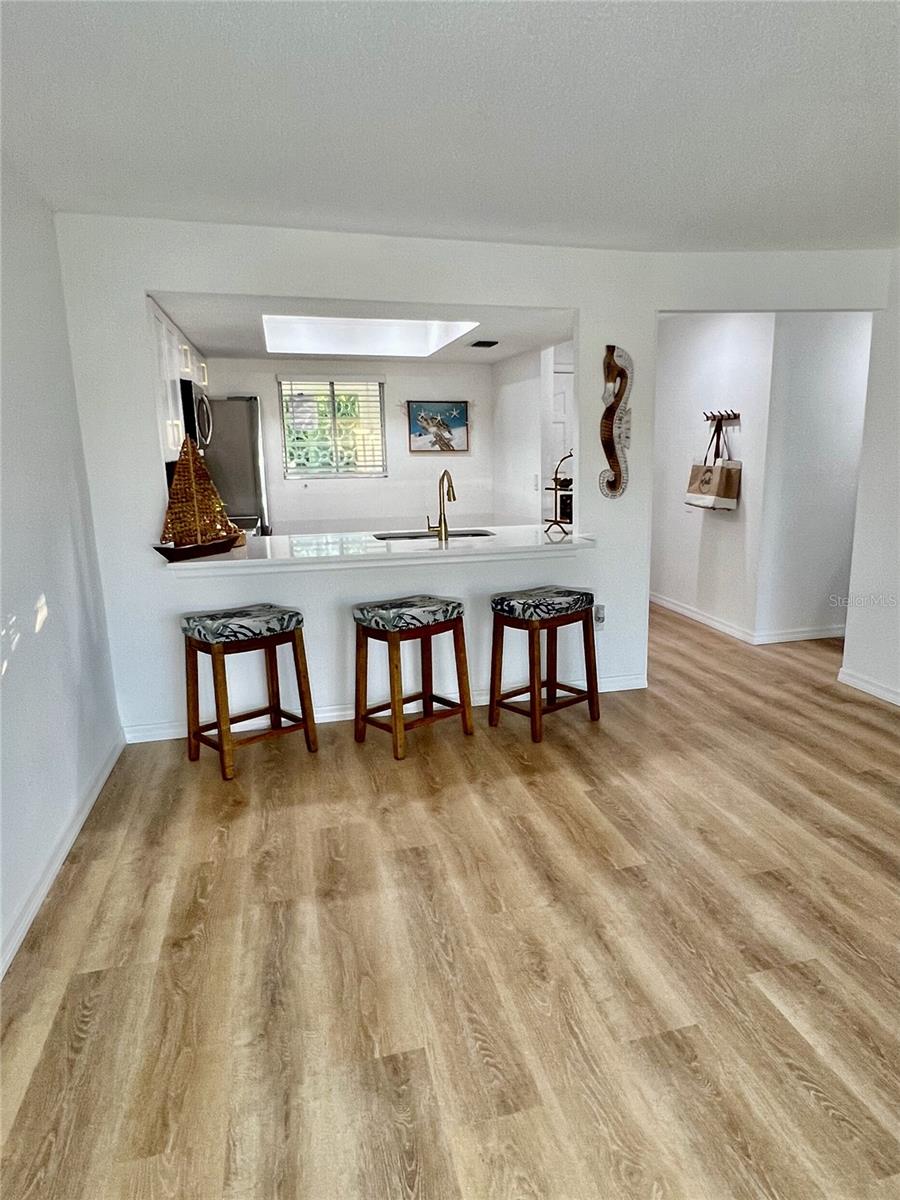 Listing Image #6