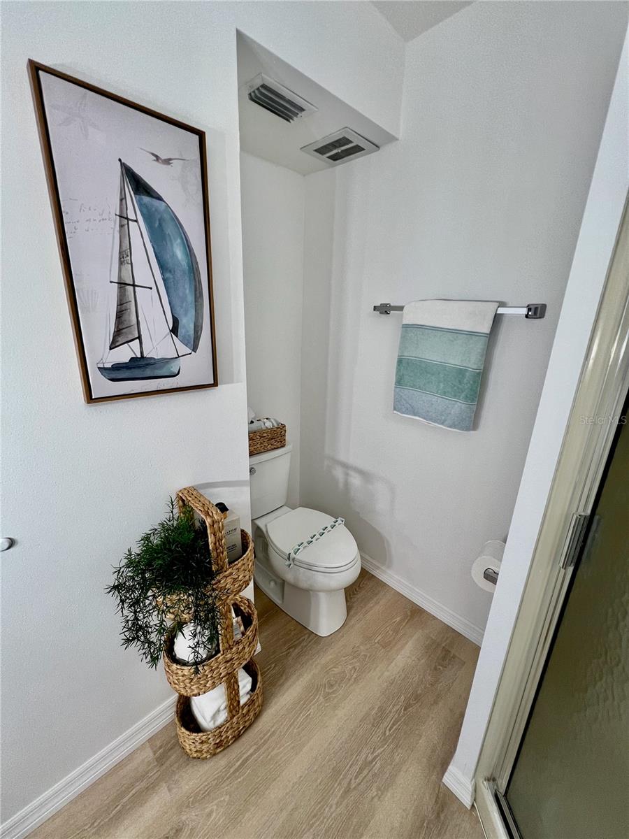 Listing Image #23