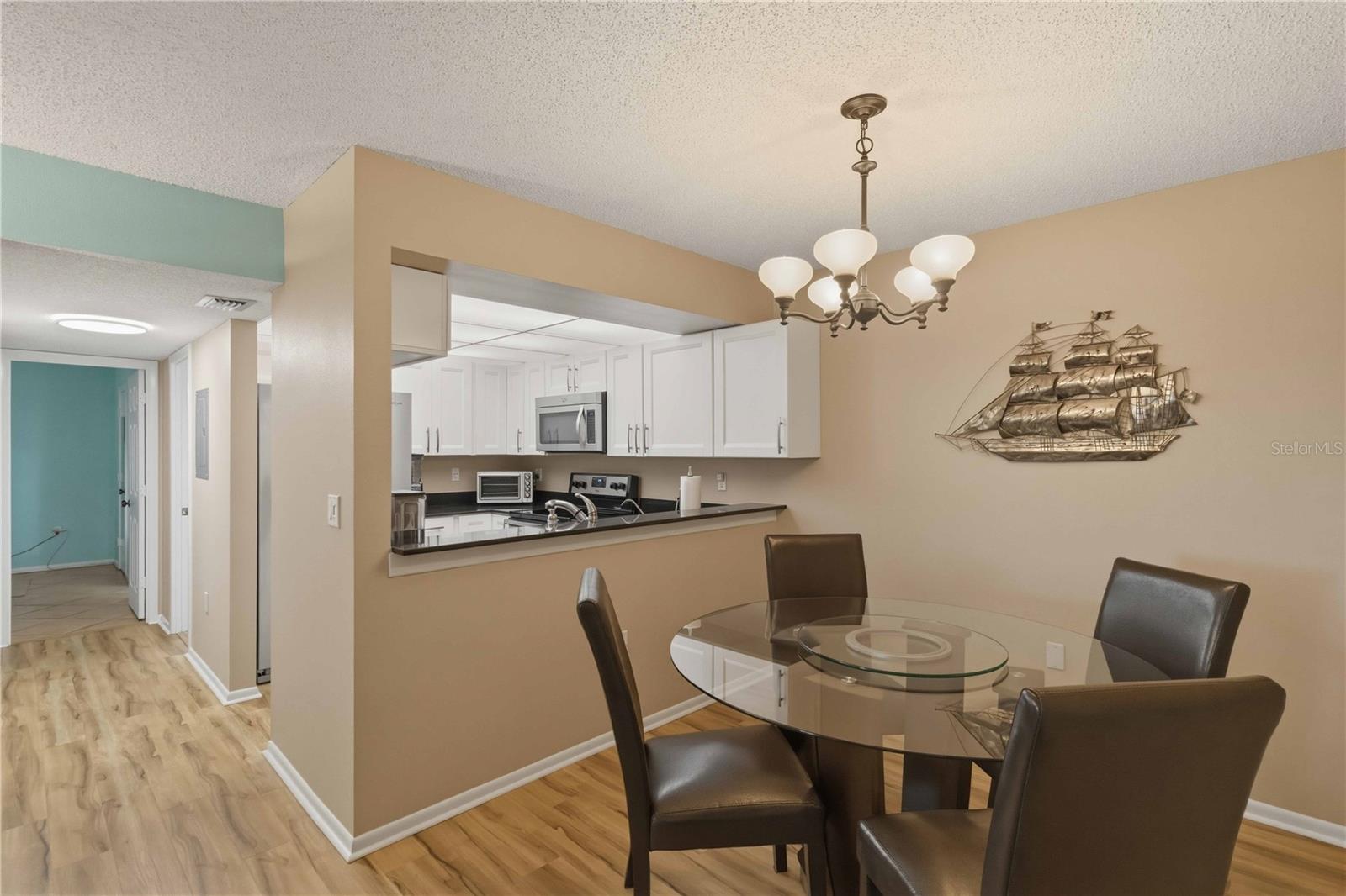 Listing Image #5