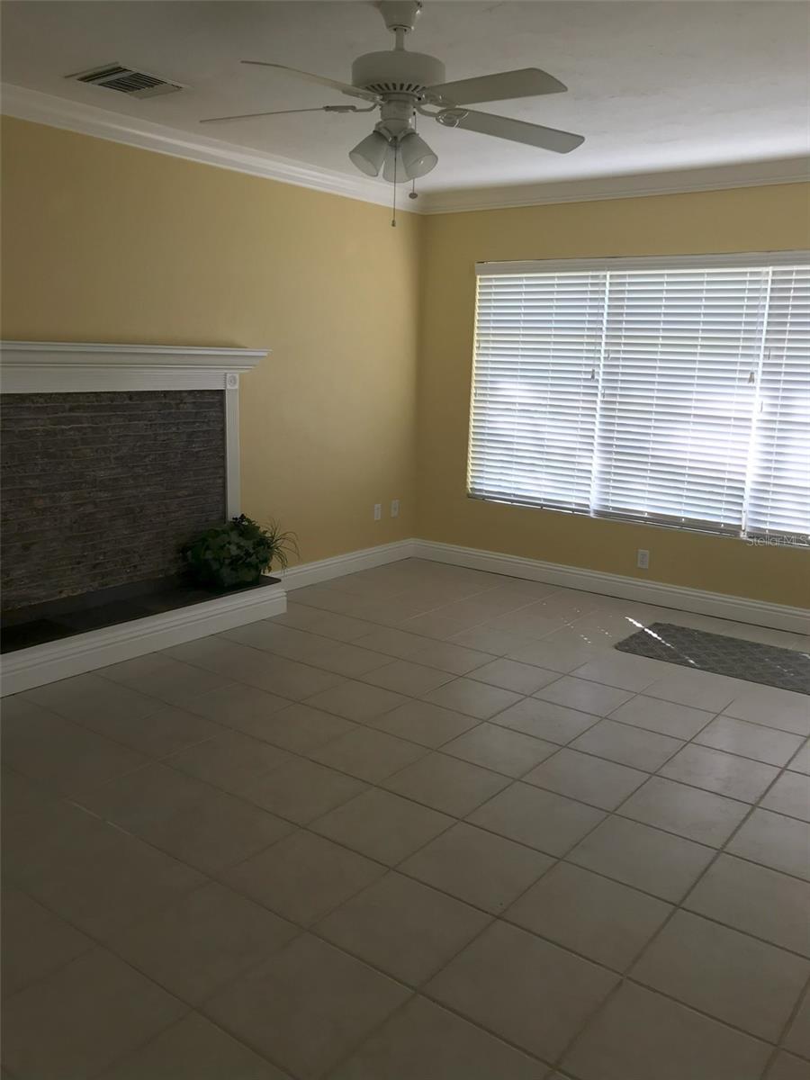 Listing Image #8