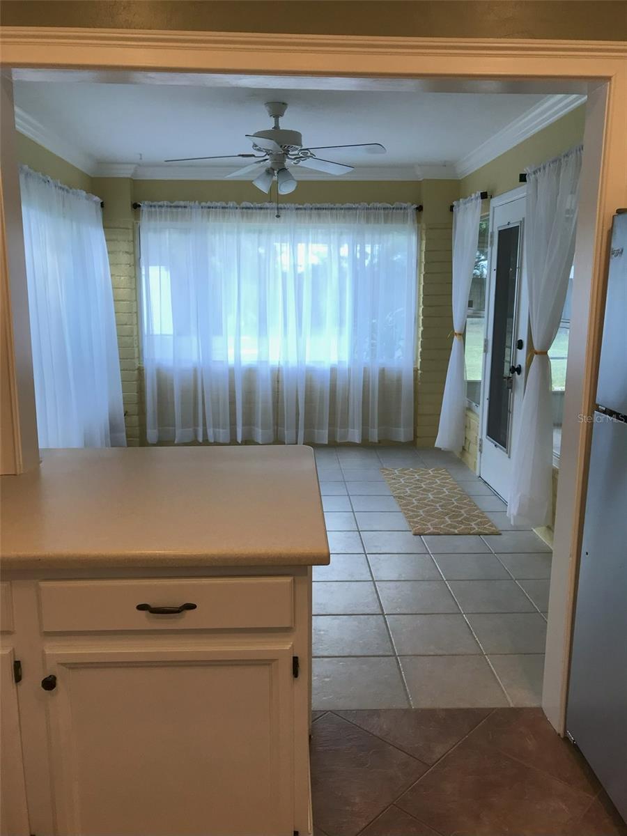 Listing Image #9