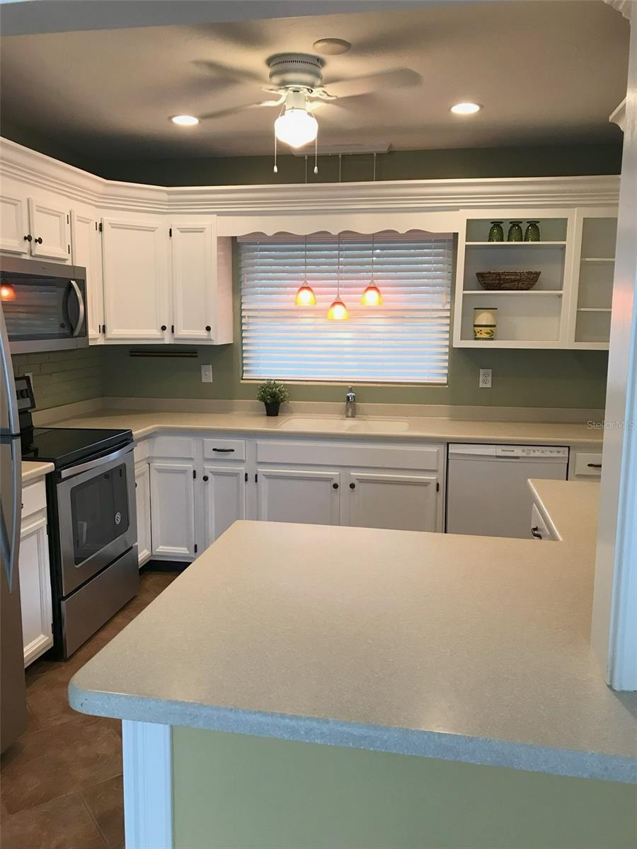 Listing Image #12