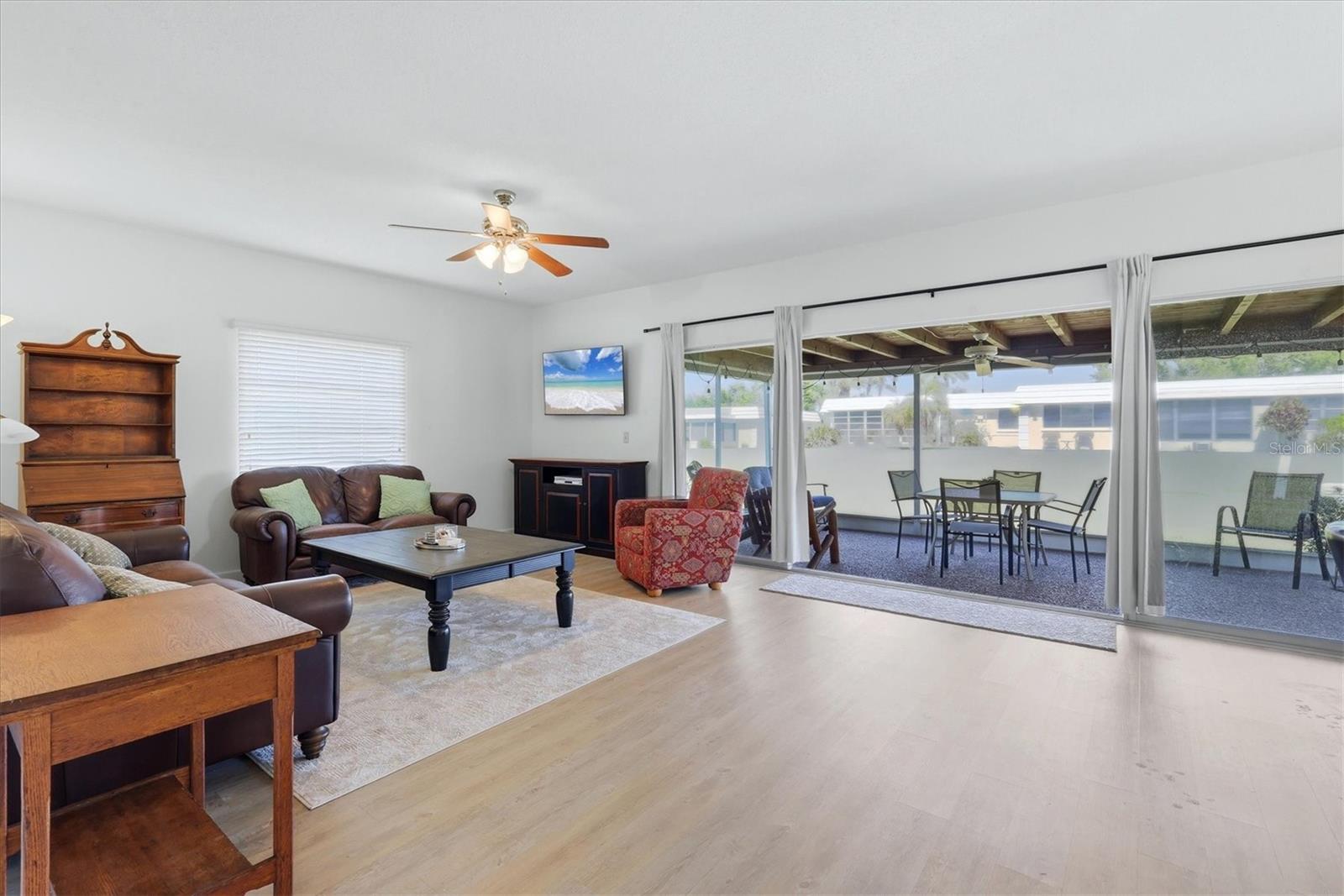 Listing Image #7