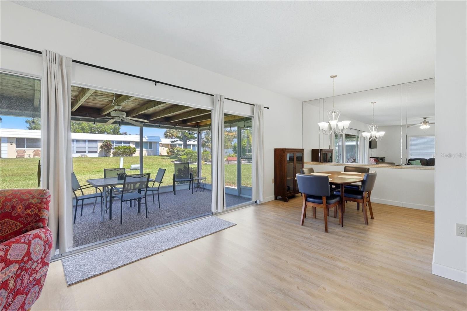 Listing Image #8