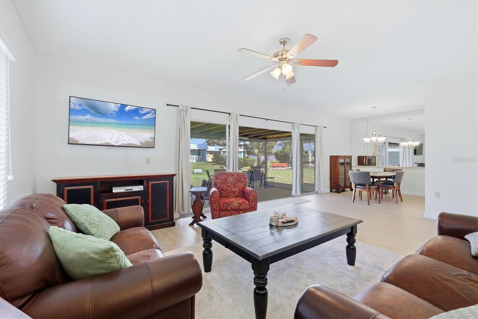 Listing Image #13