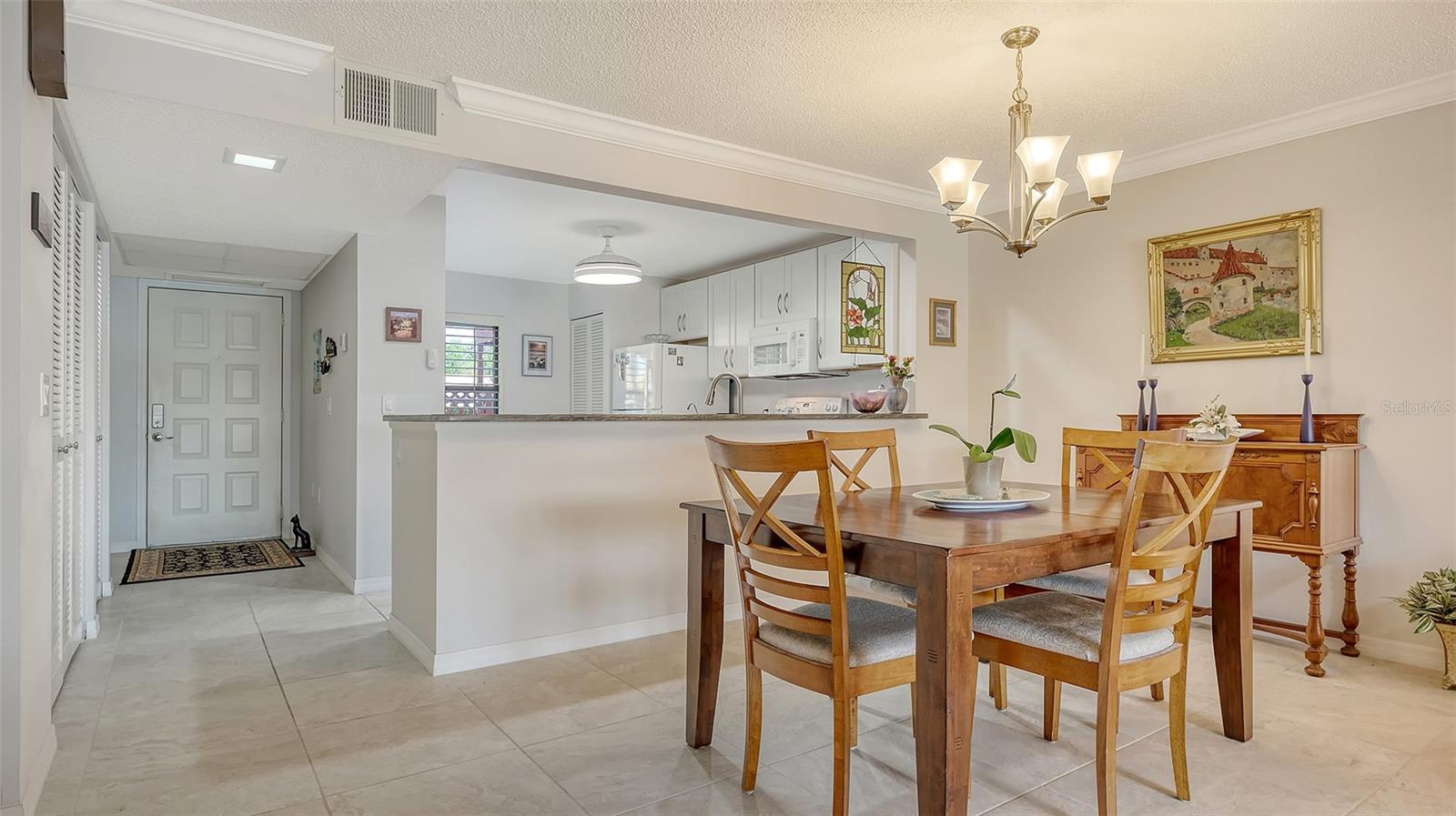 Listing Image #9