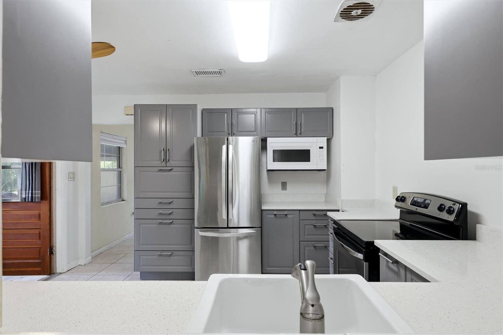 Listing Image #4