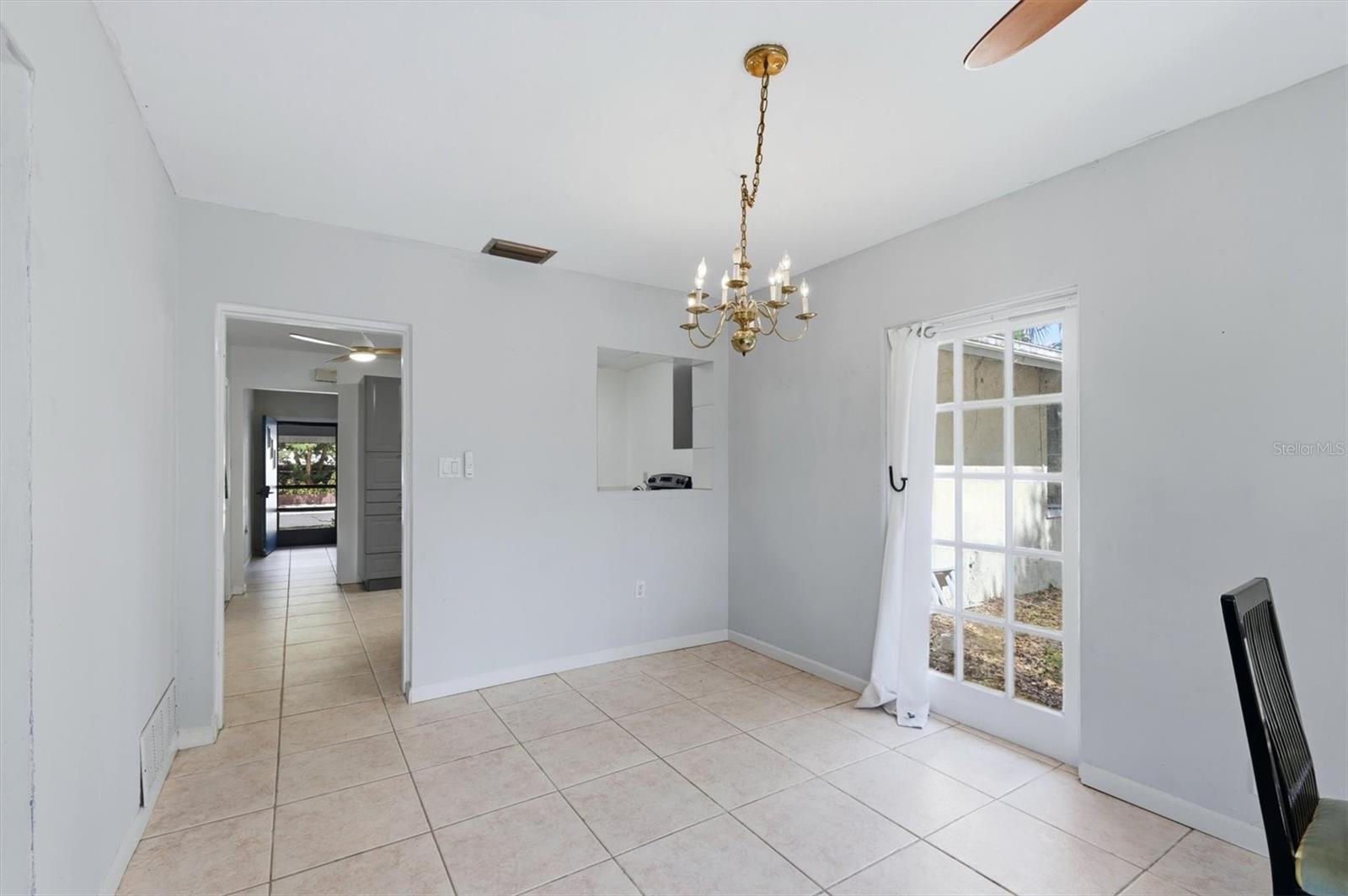 Listing Image #12