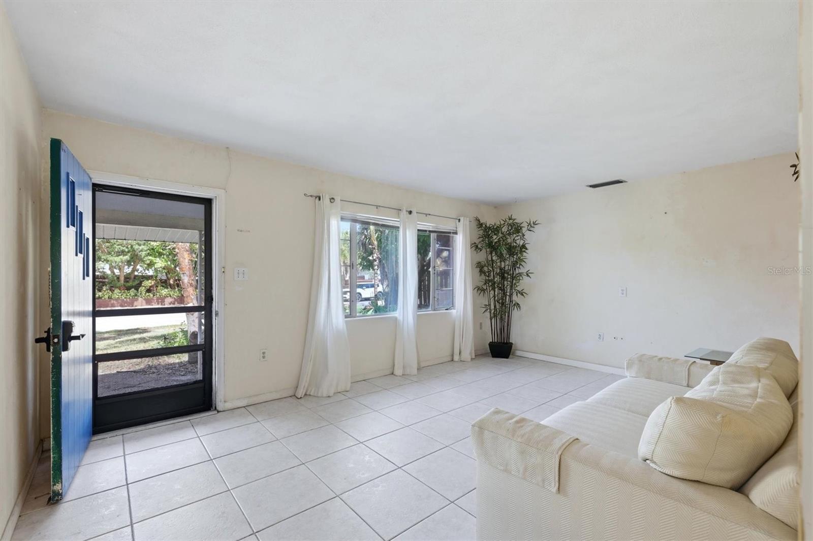 Listing Image #13