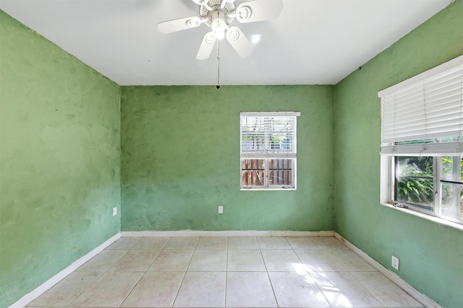 Listing Image #19