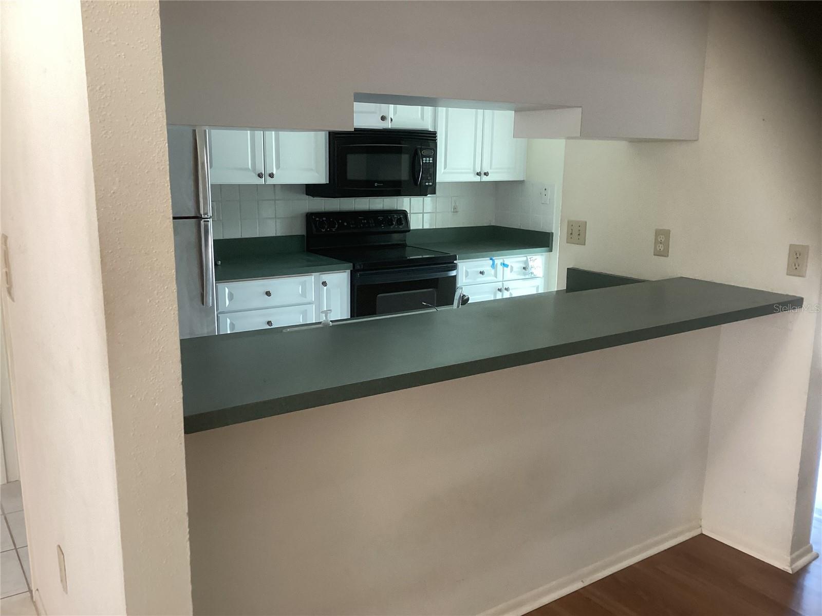 Listing Image #10