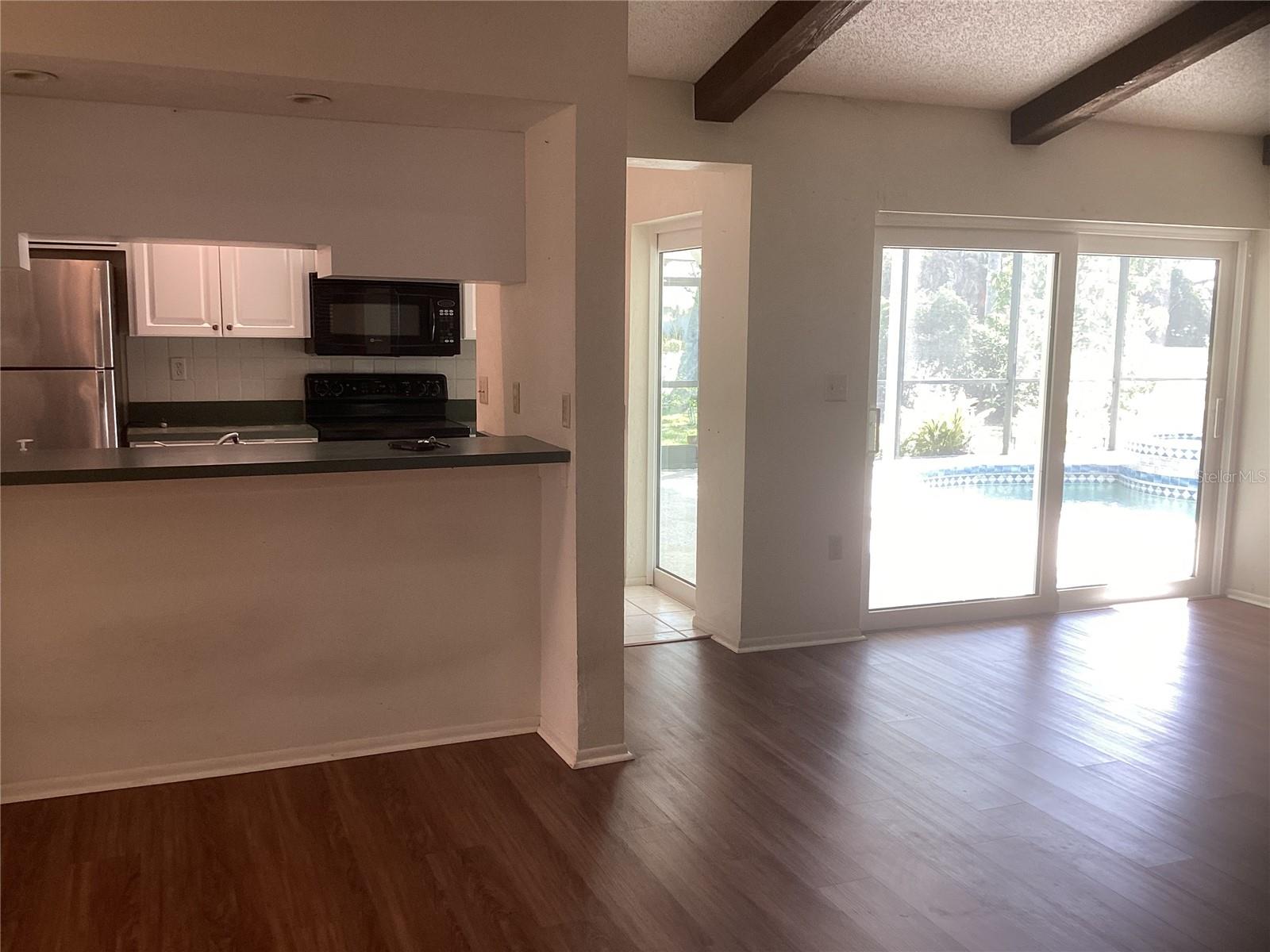 Listing Image #11