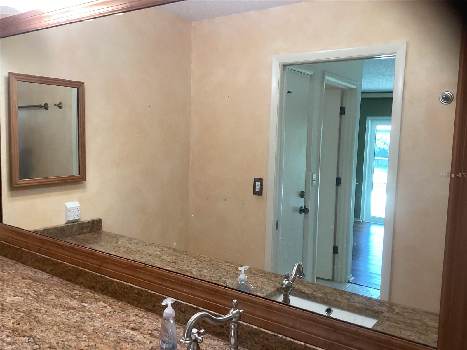 Listing Image #21