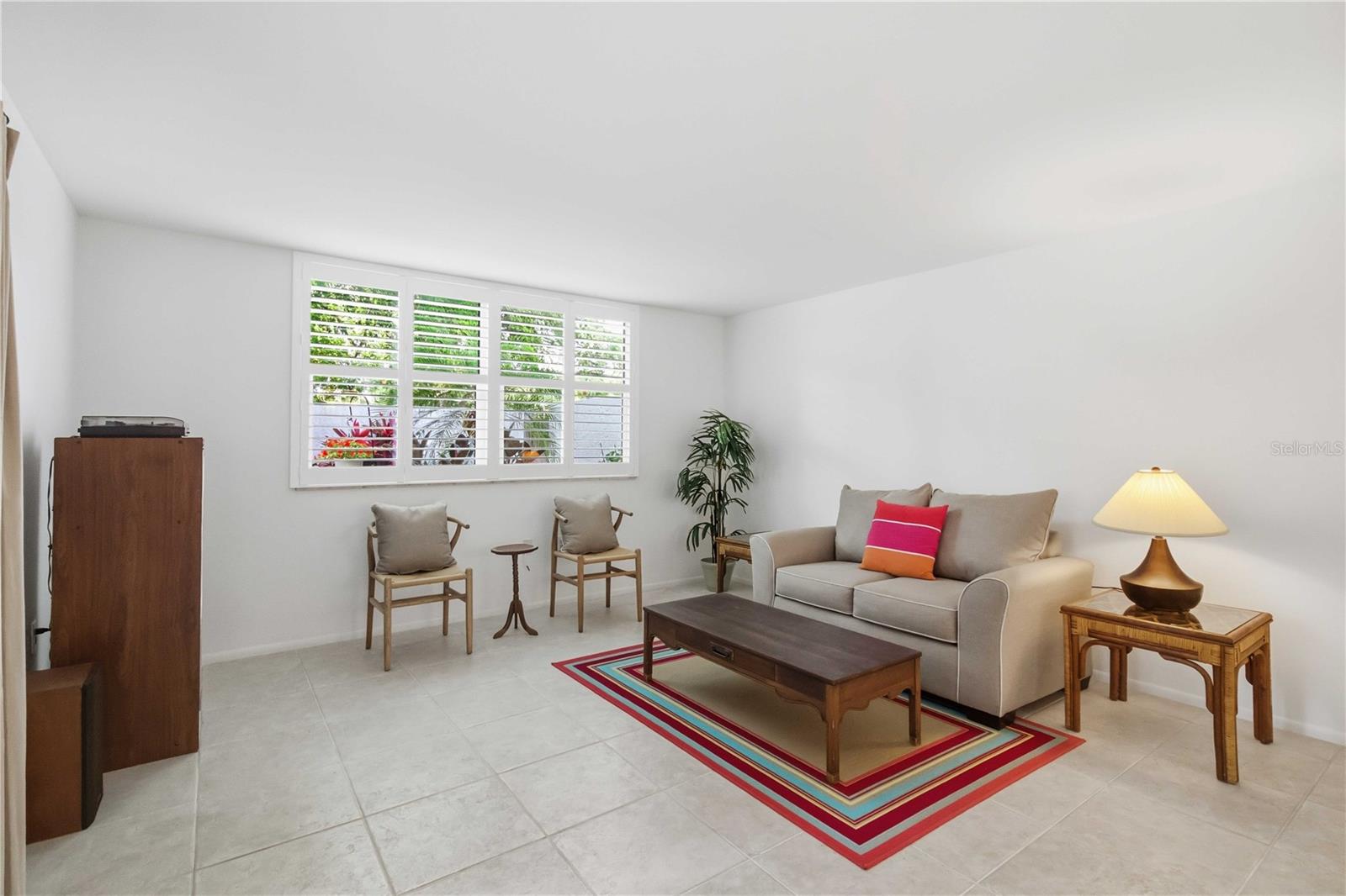 Listing Image #10