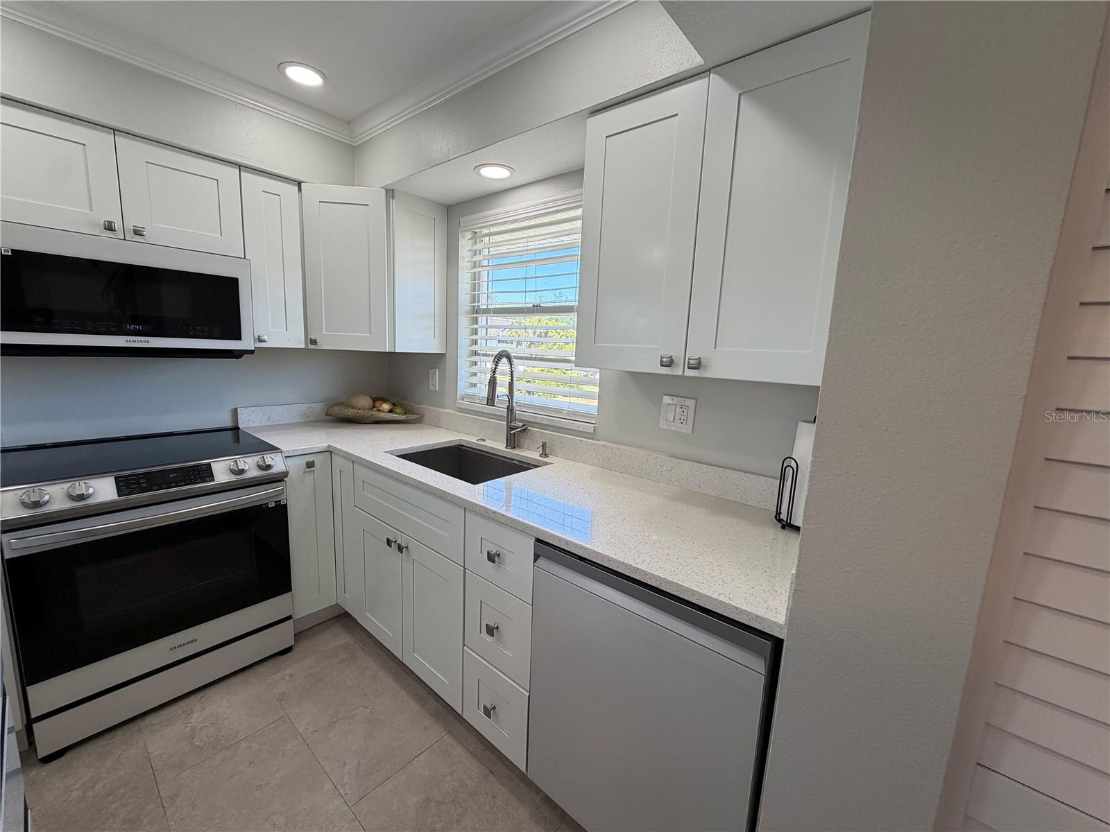 Listing Image #8
