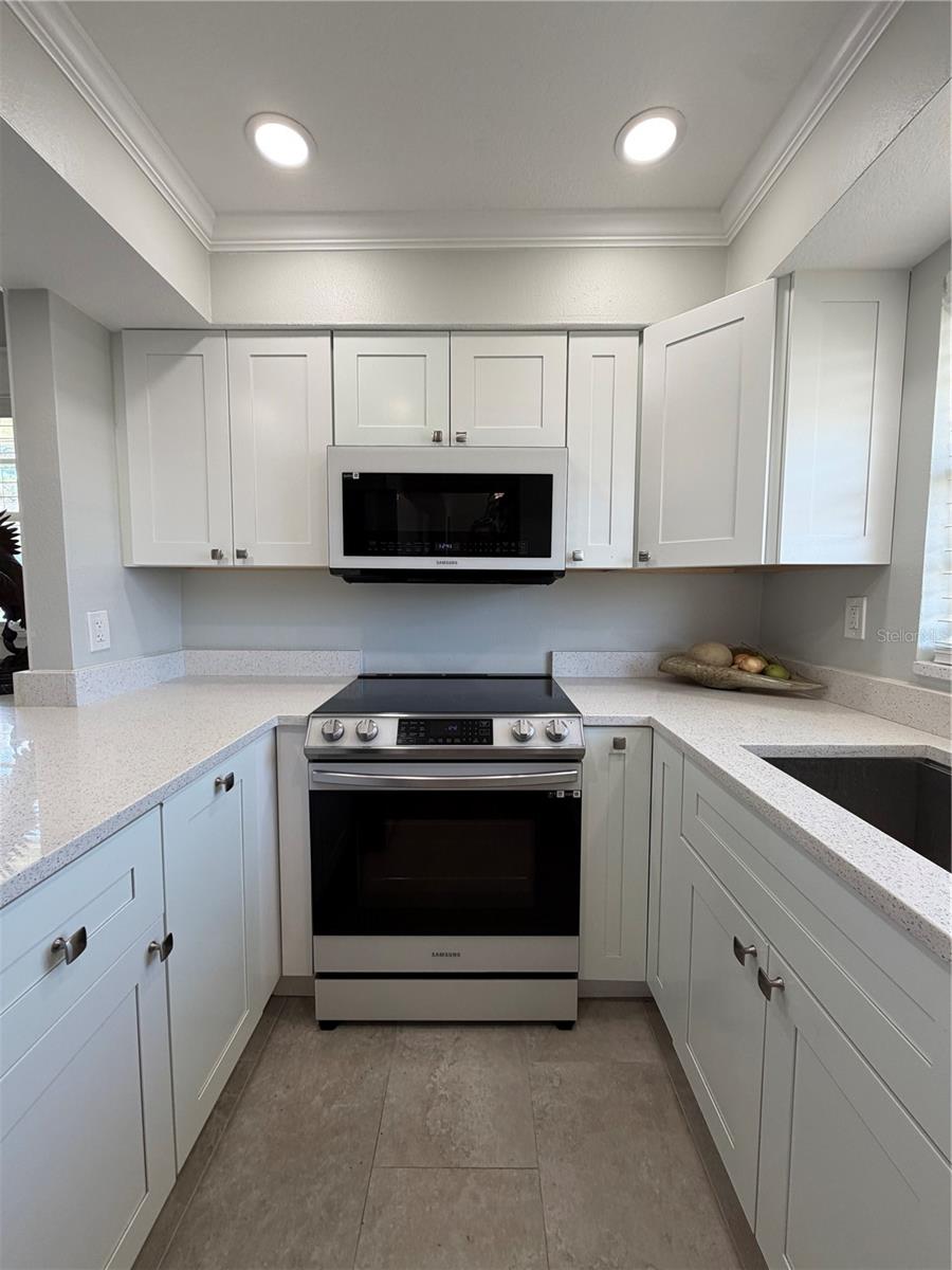 Listing Image #10