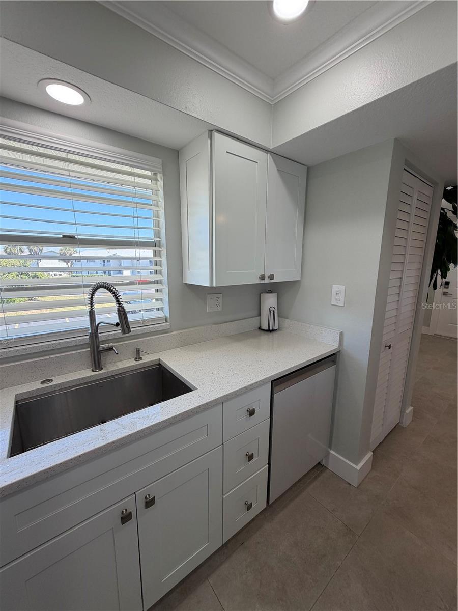 Listing Image #11