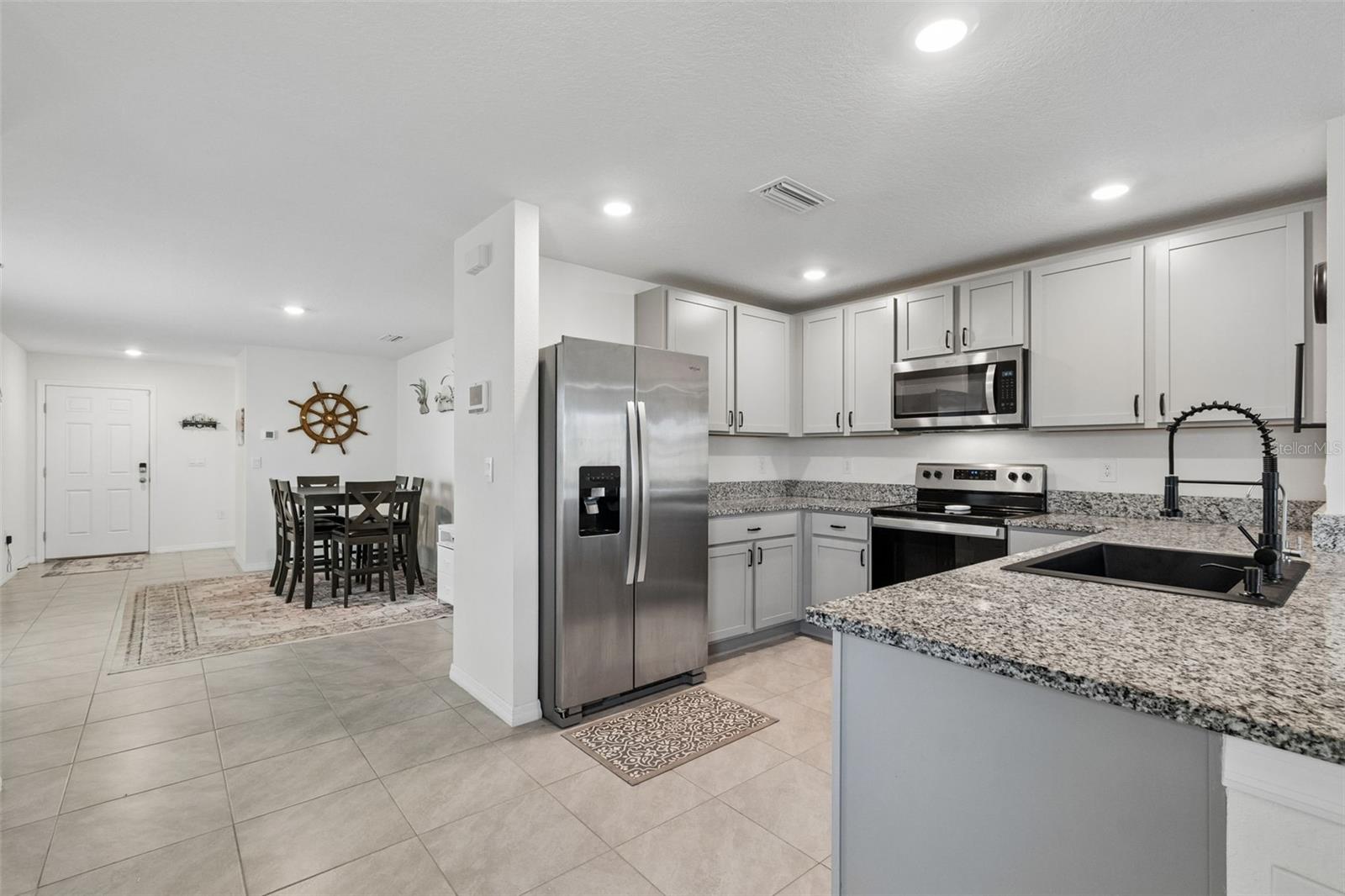 Listing Image #8