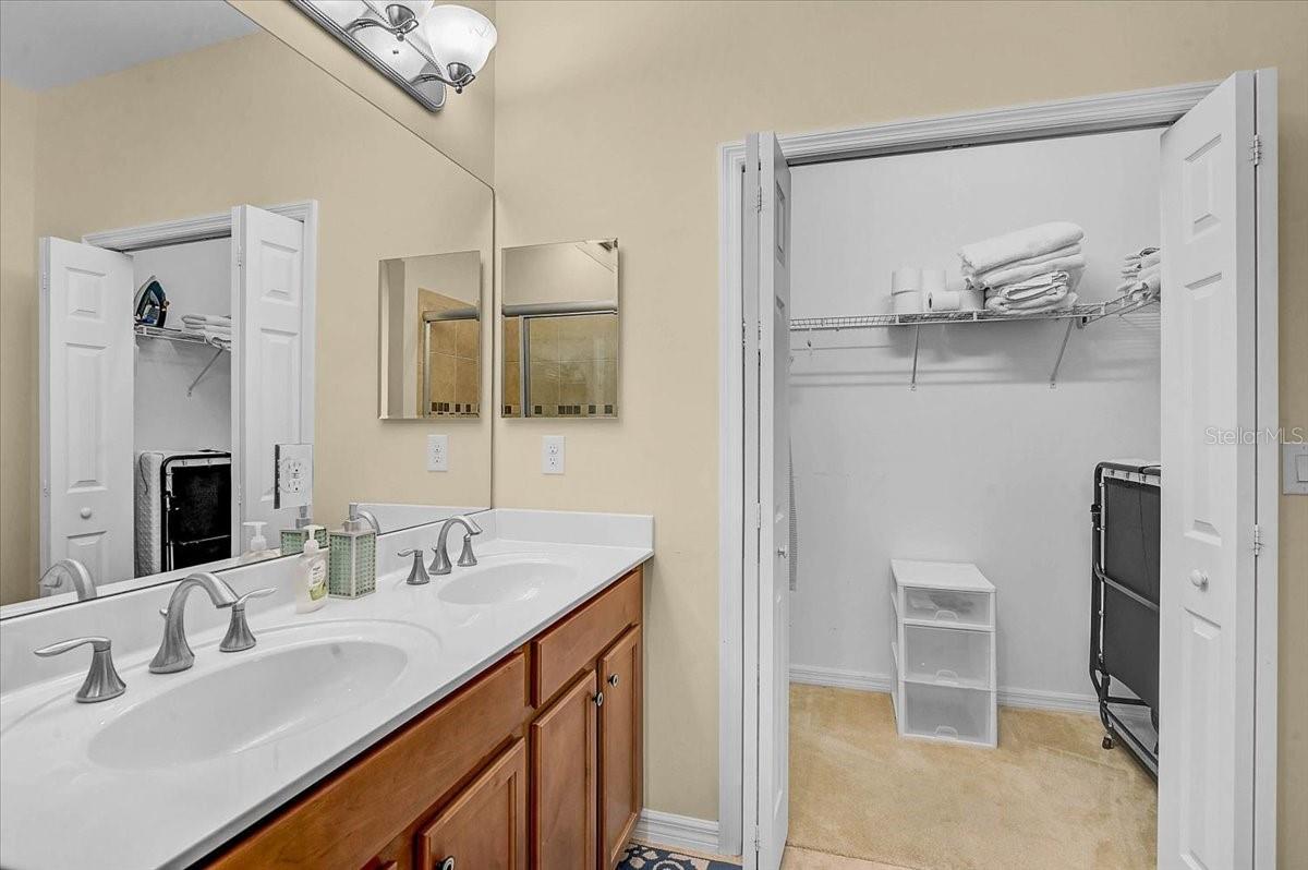 Listing Image #13
