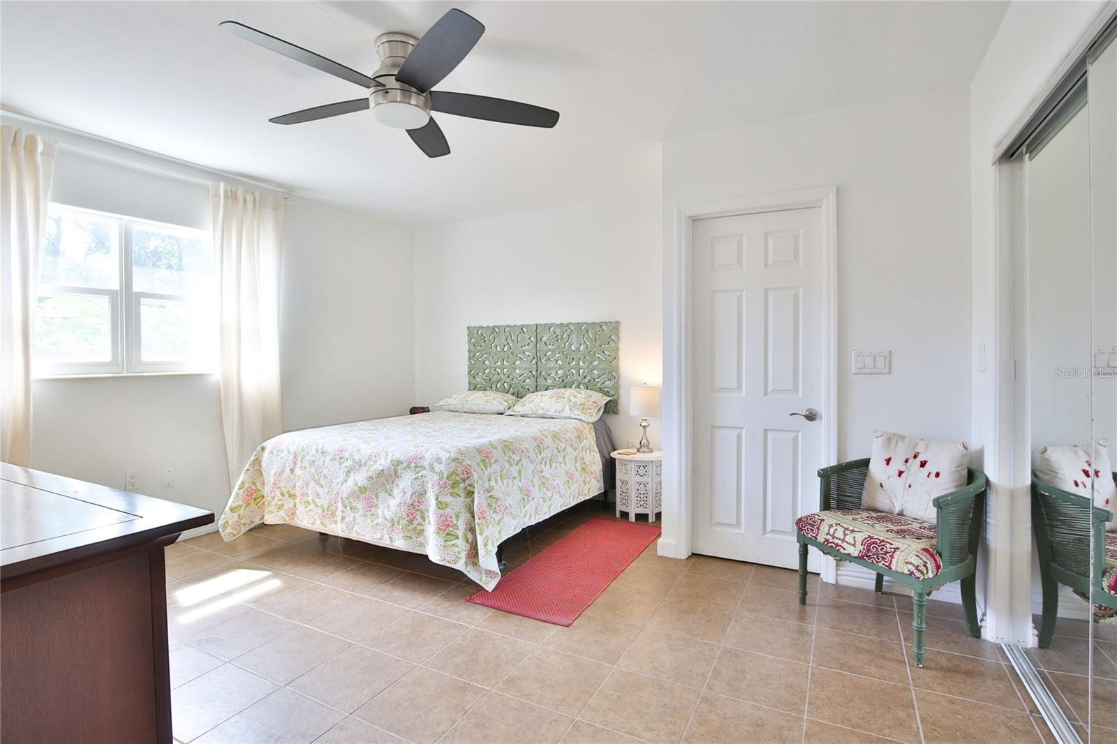 Listing Image #13
