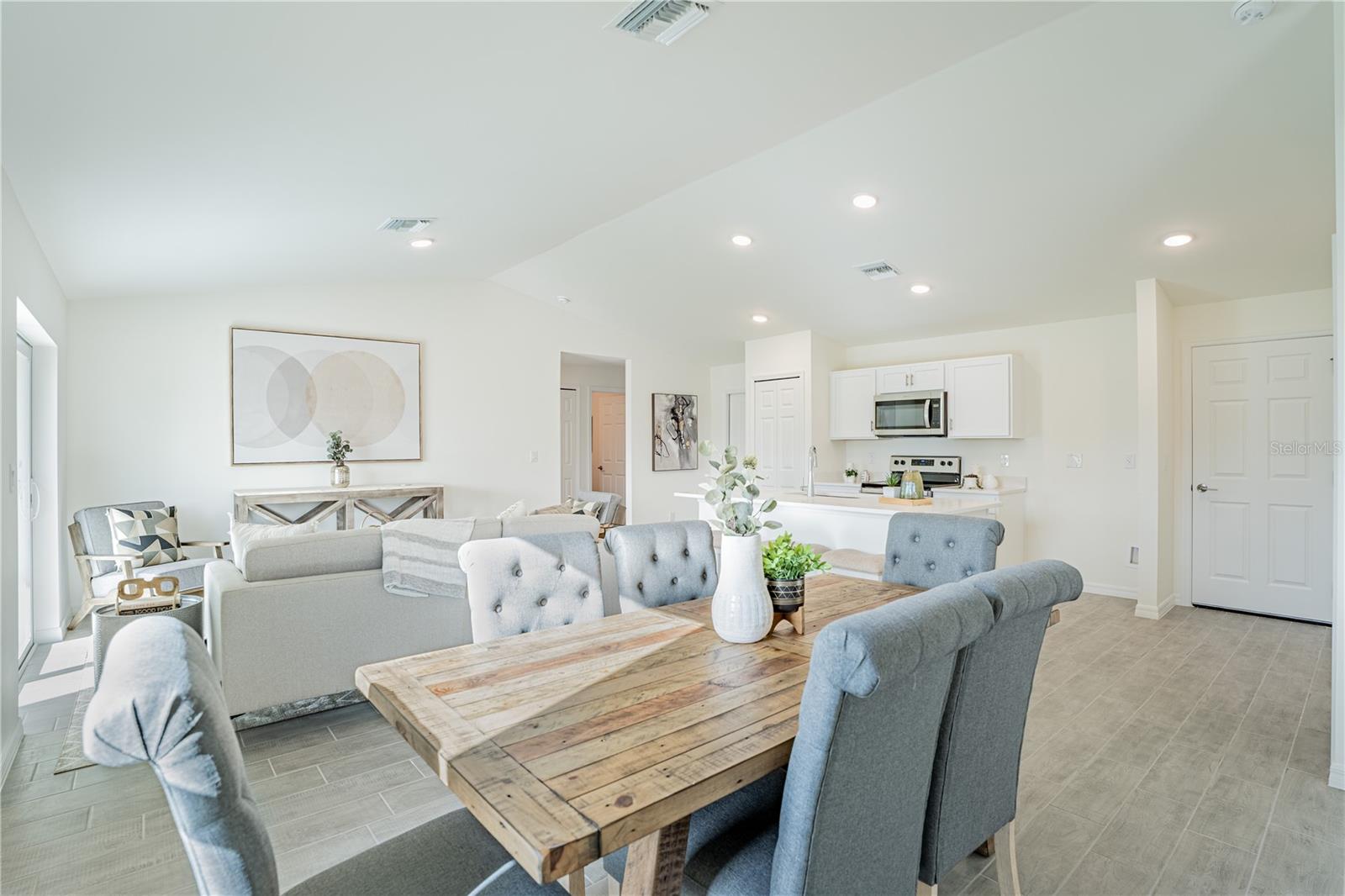 Listing Image #4