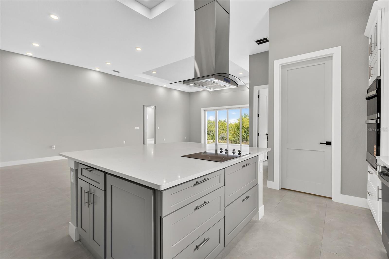 Listing Image #11