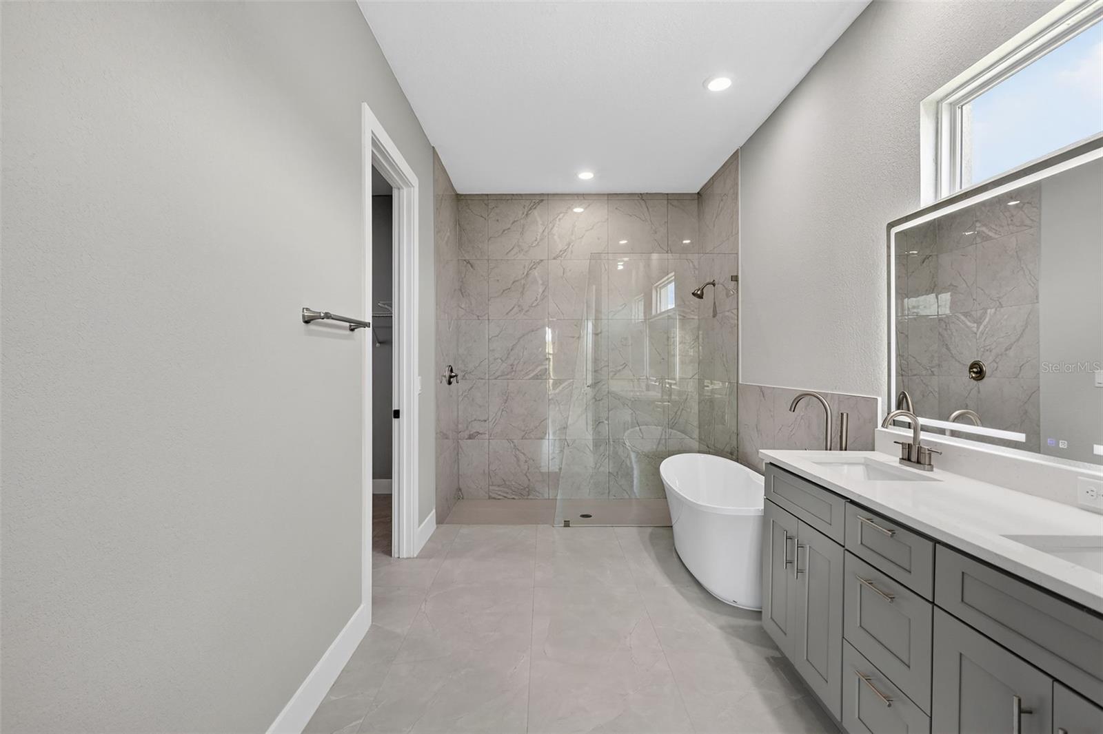 Listing Image #29