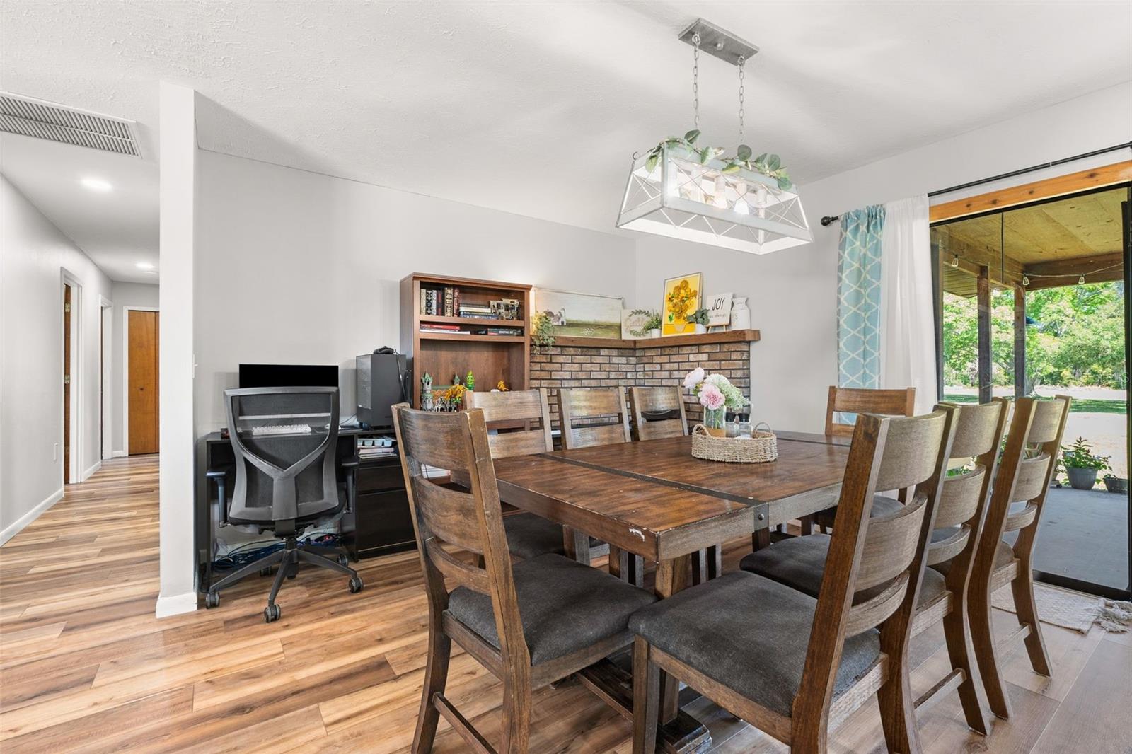 Listing Image #12