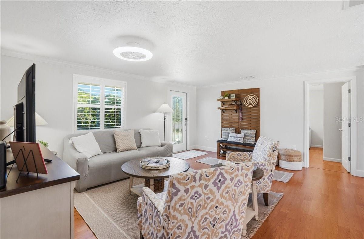 Listing Image #8