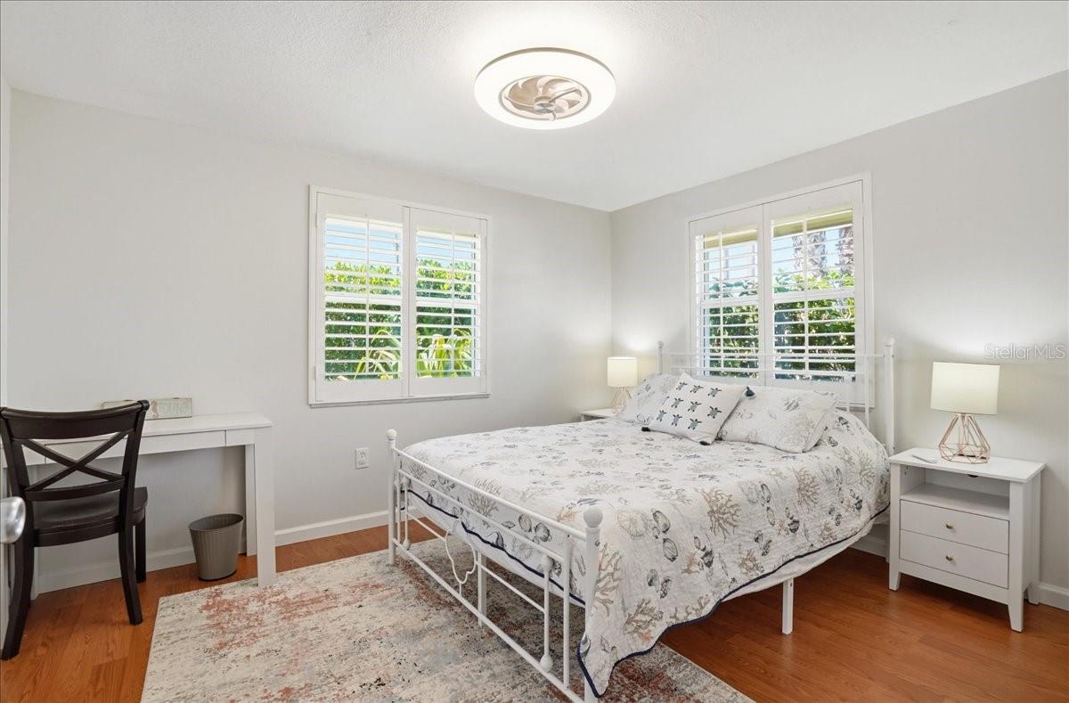 Listing Image #23
