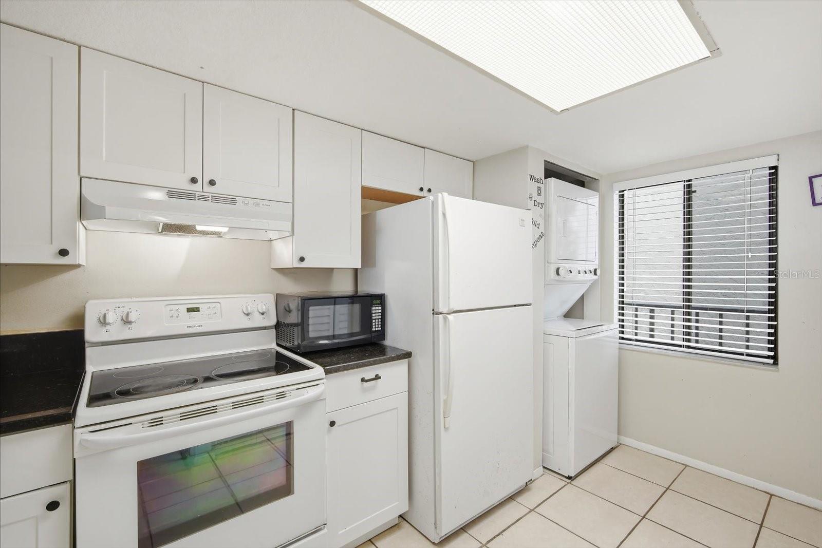 Listing Image #9