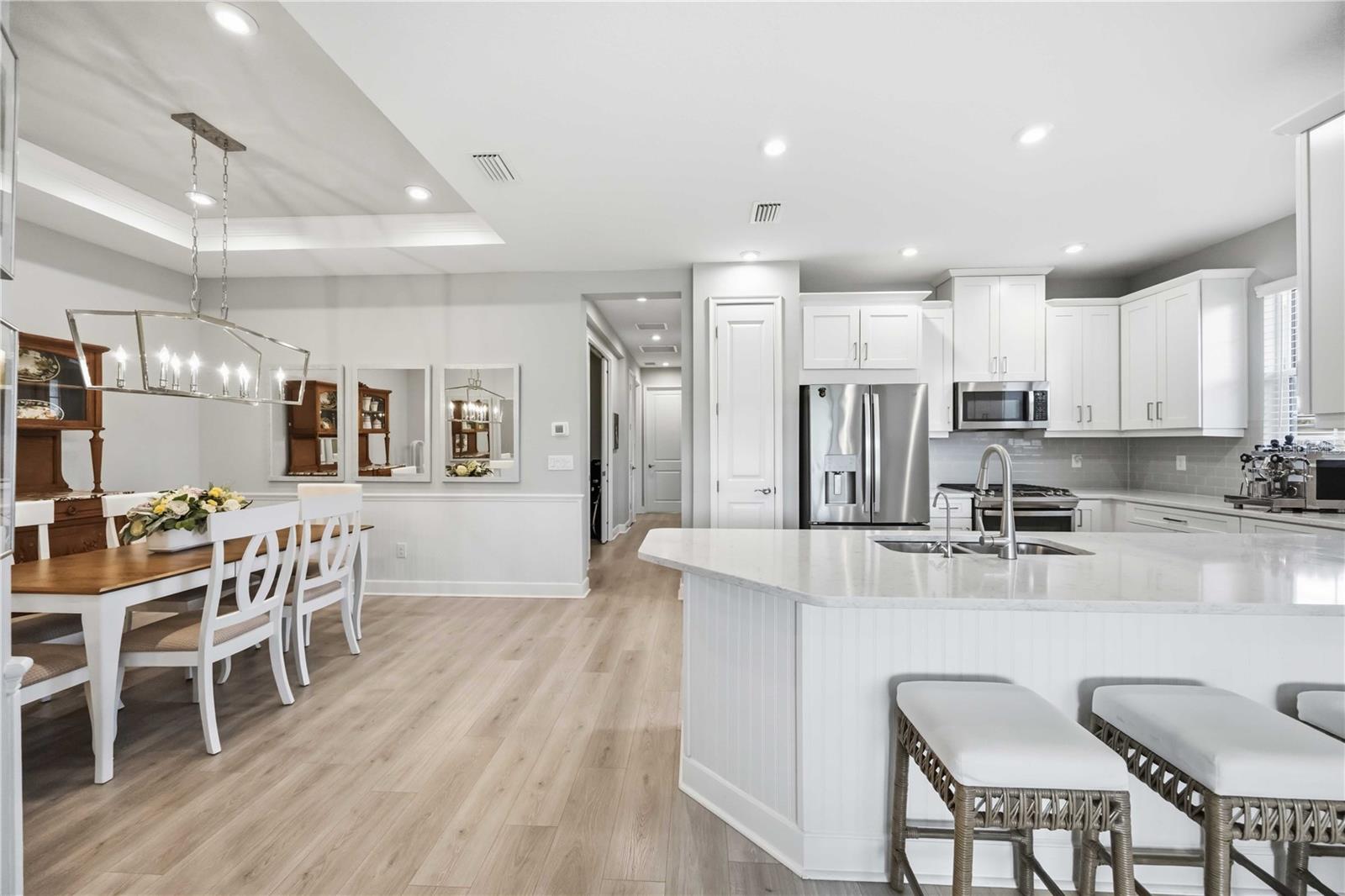 Listing Image #12
