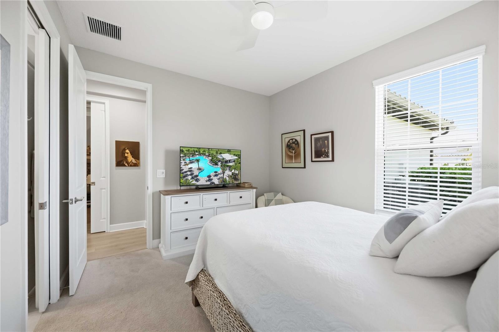 Listing Image #19