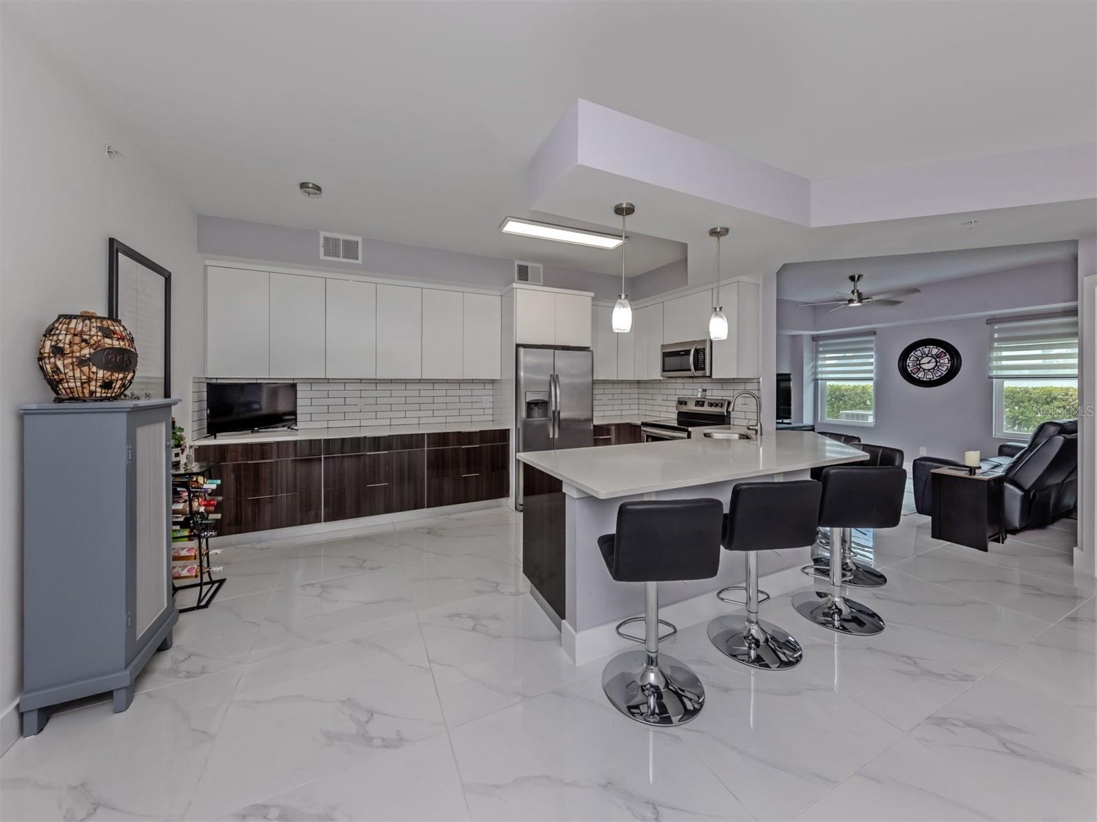 Listing Image #7