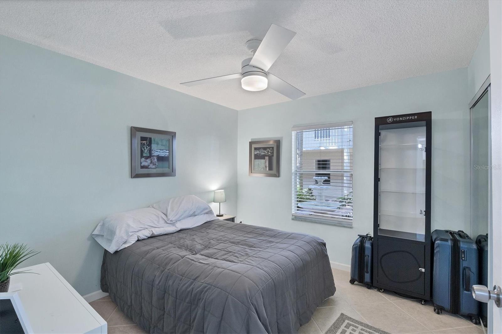 Listing Image #13