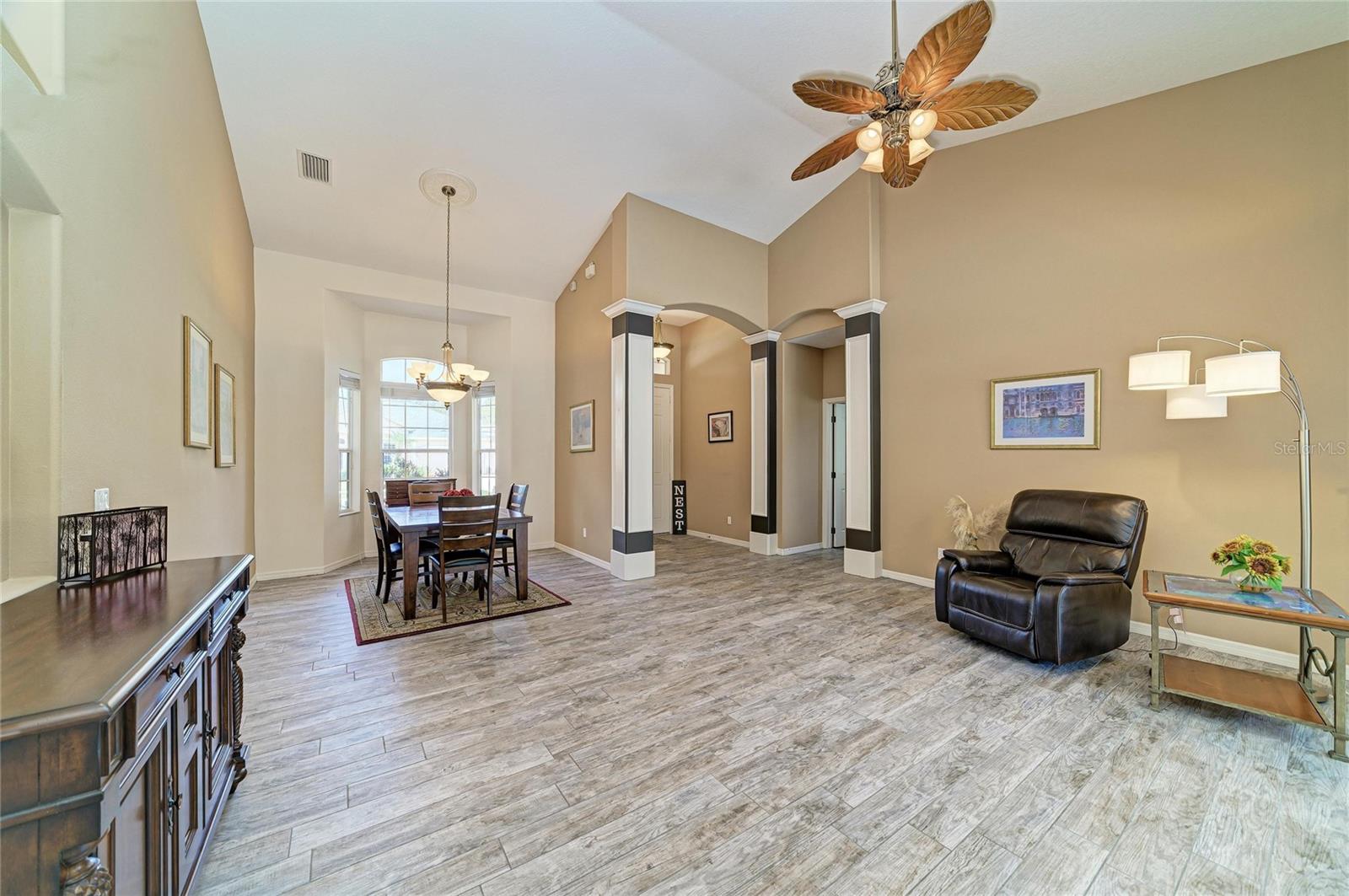 Listing Image #10