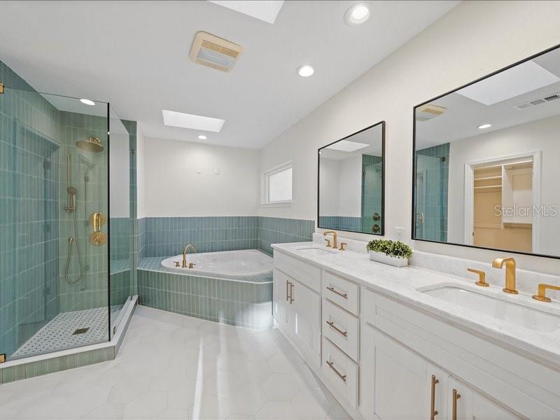 Listing Image #24