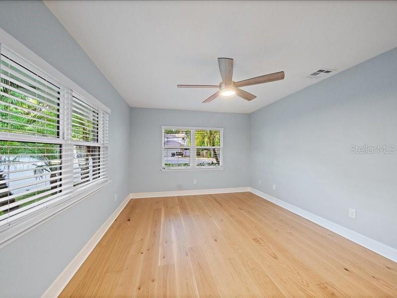 Listing Image #28