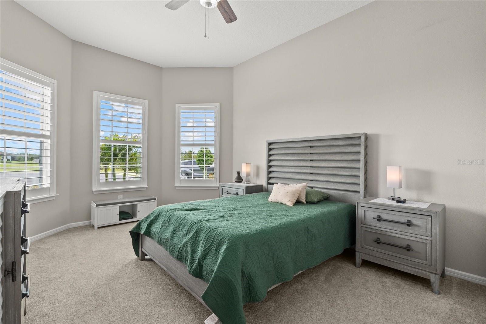 Listing Image #9