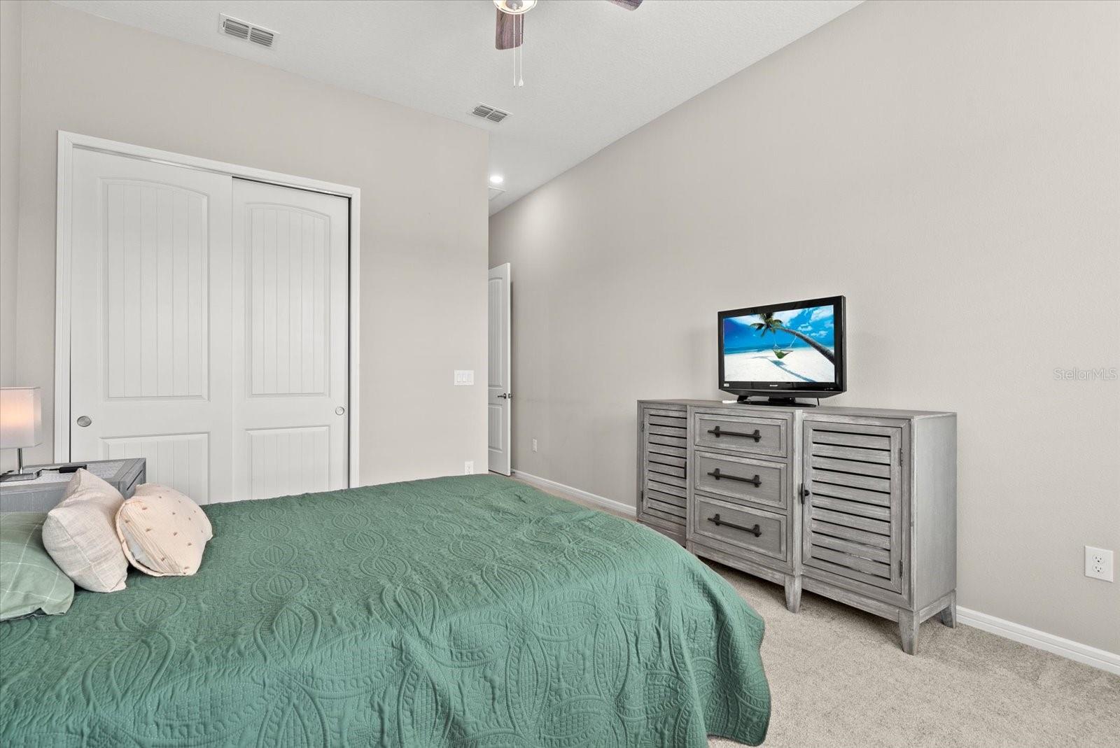 Listing Image #10
