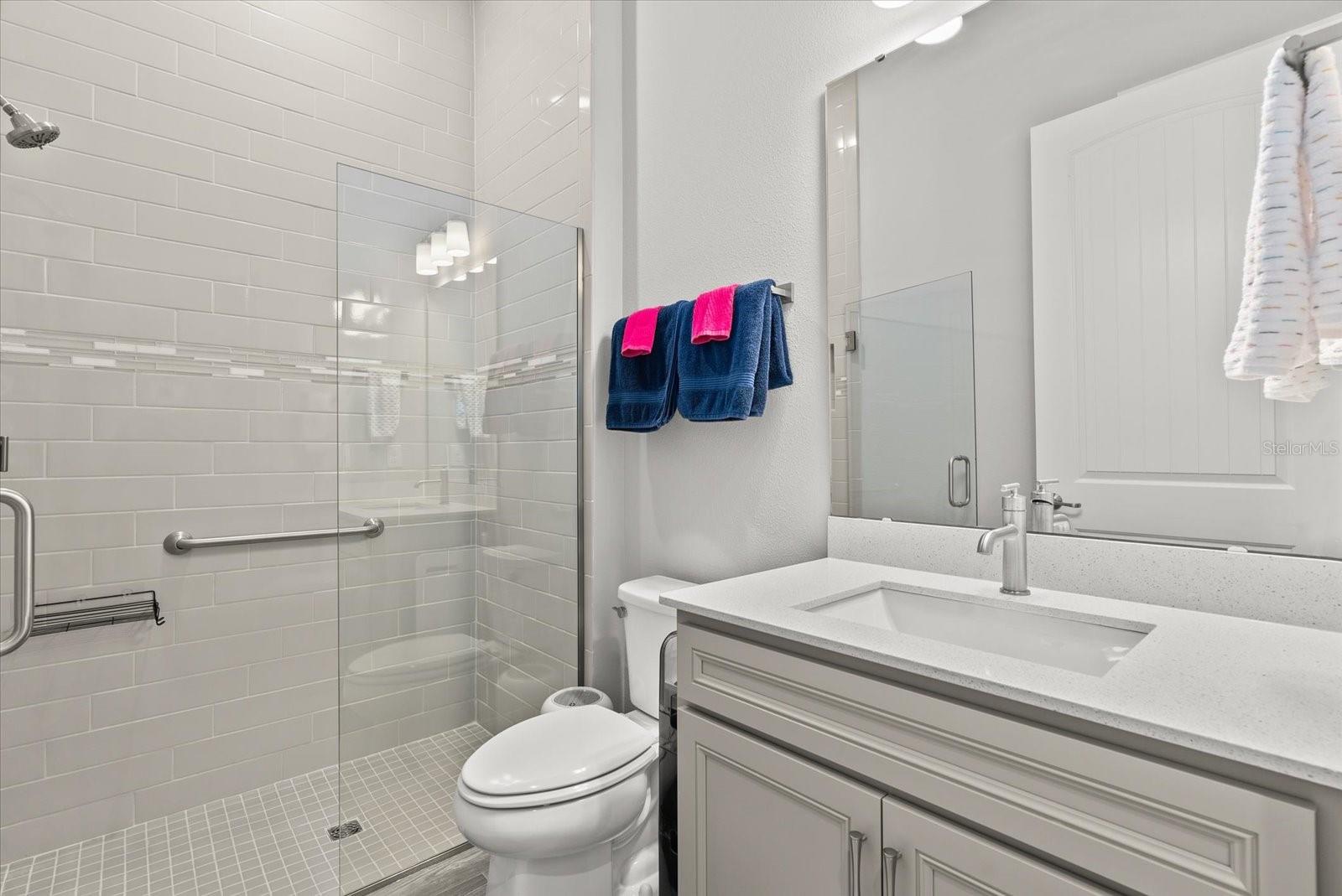 Listing Image #11