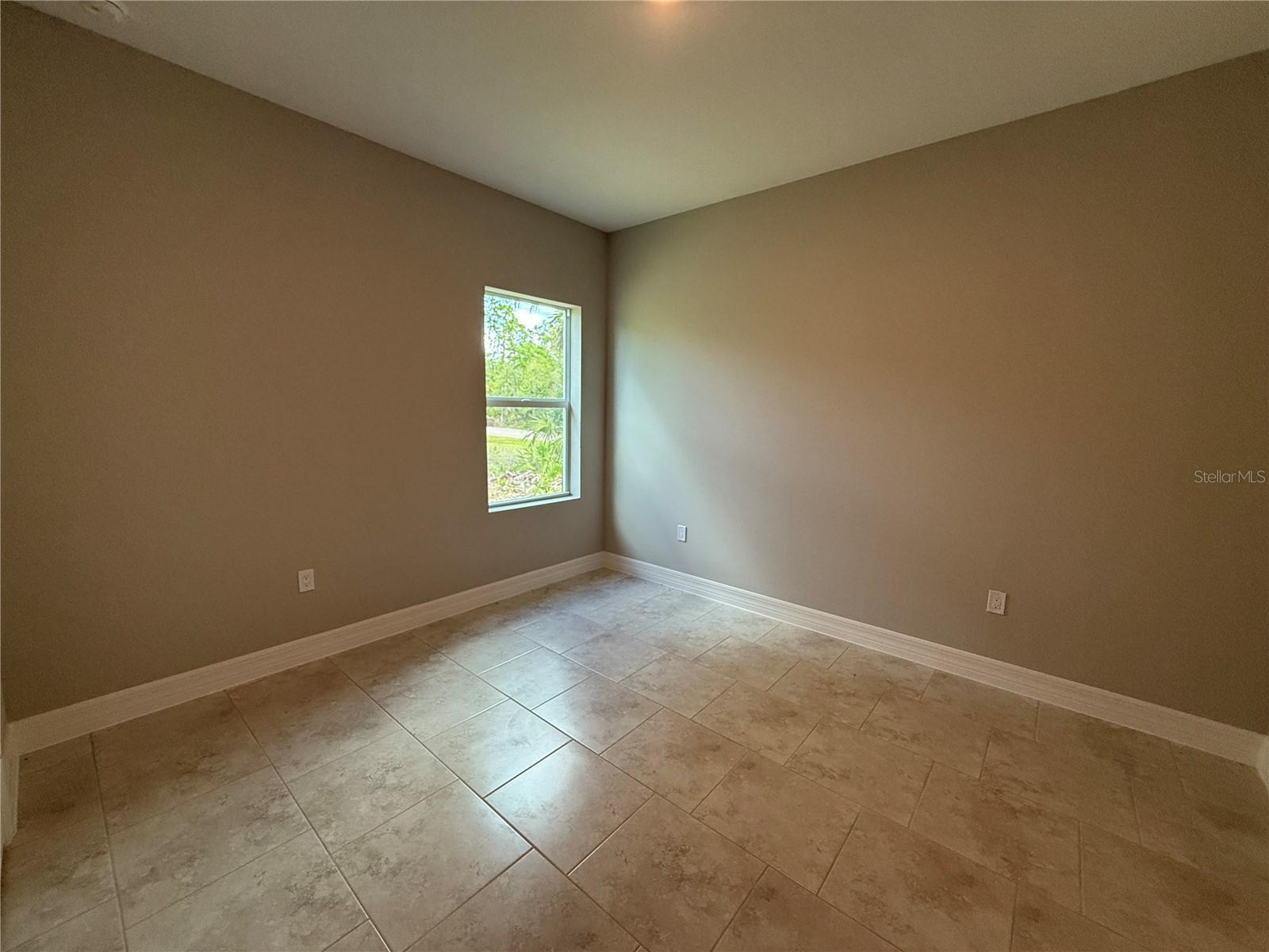 Listing Image #15