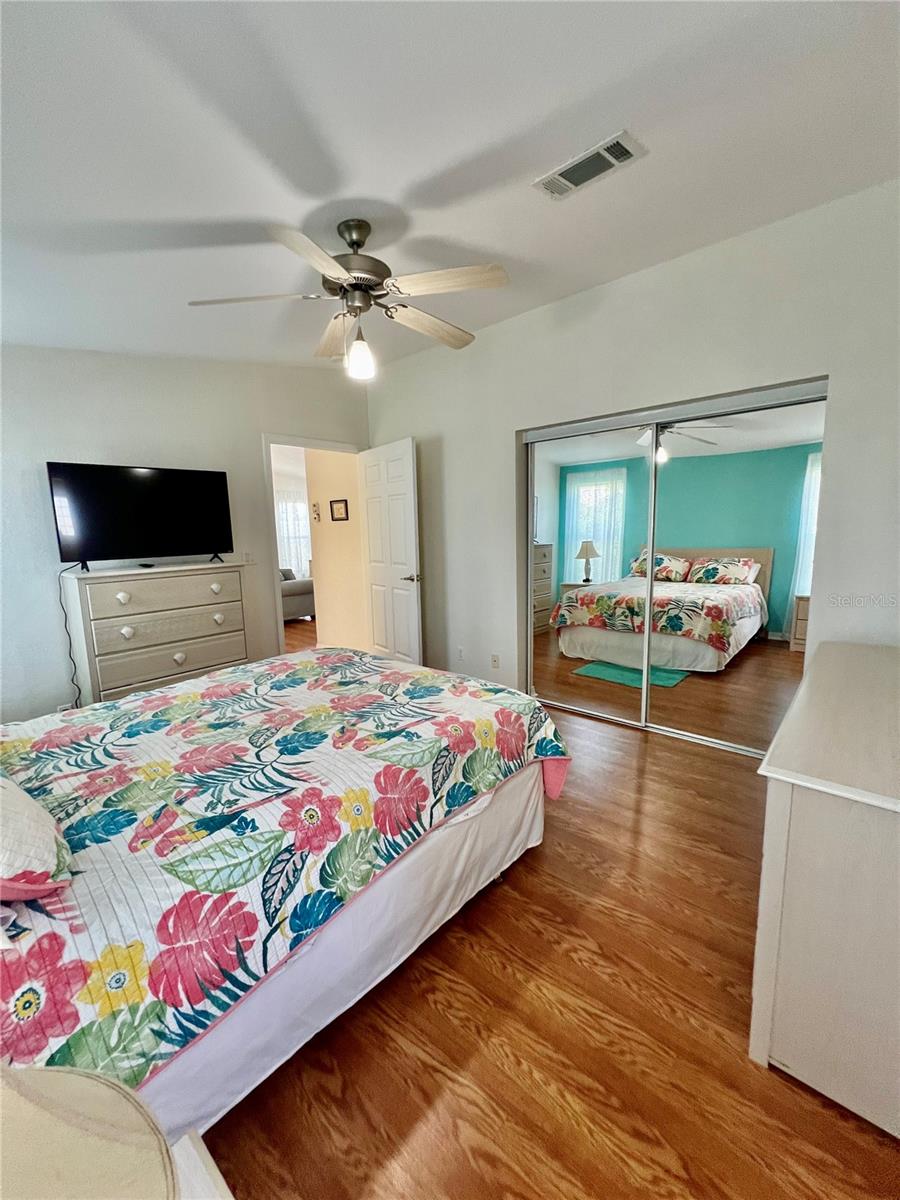 Listing Image #12