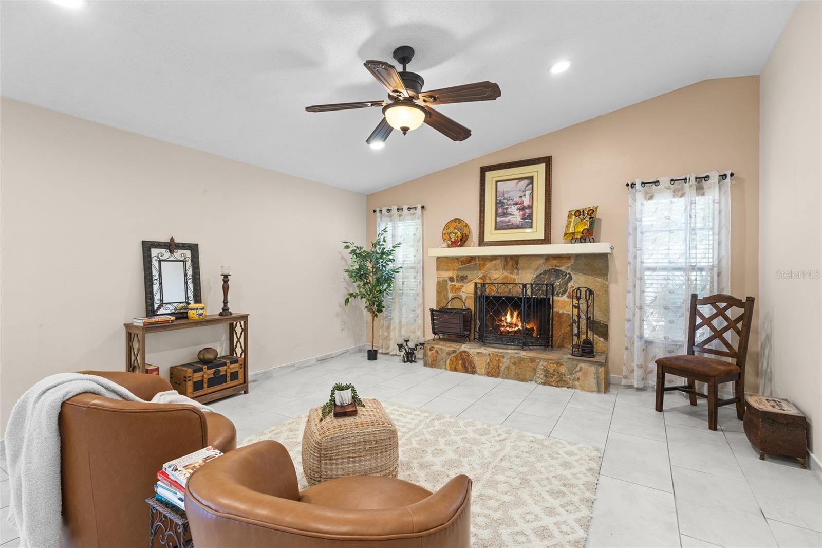 Listing Image #8