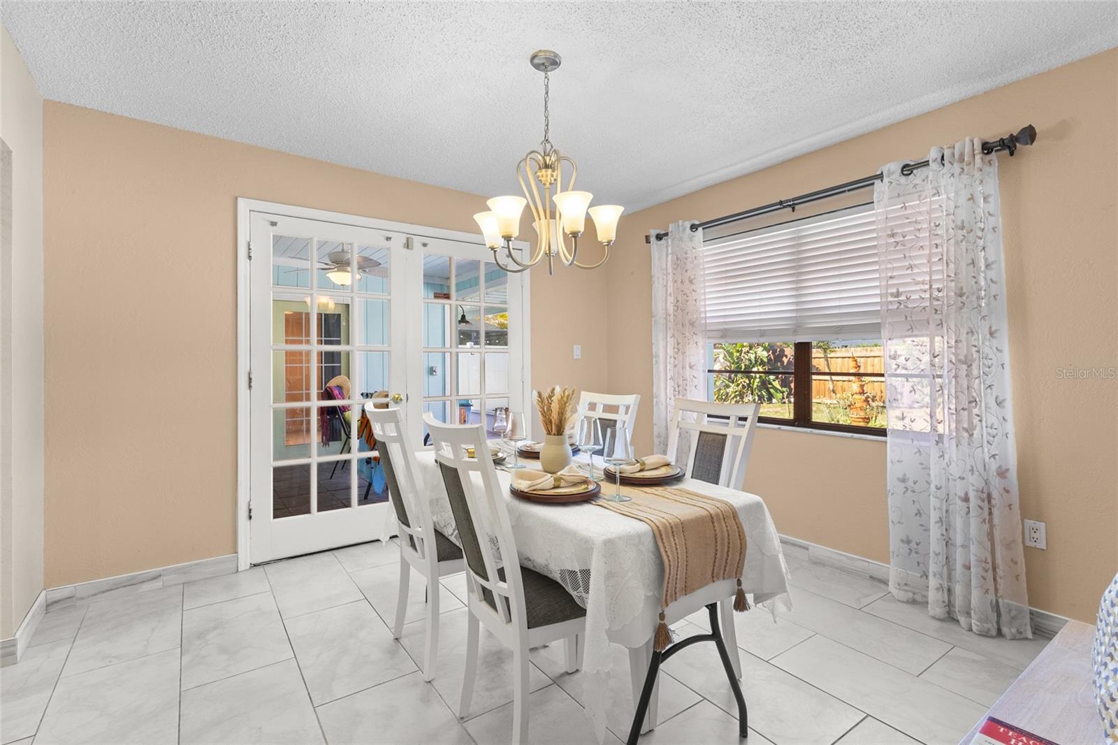 Listing Image #12